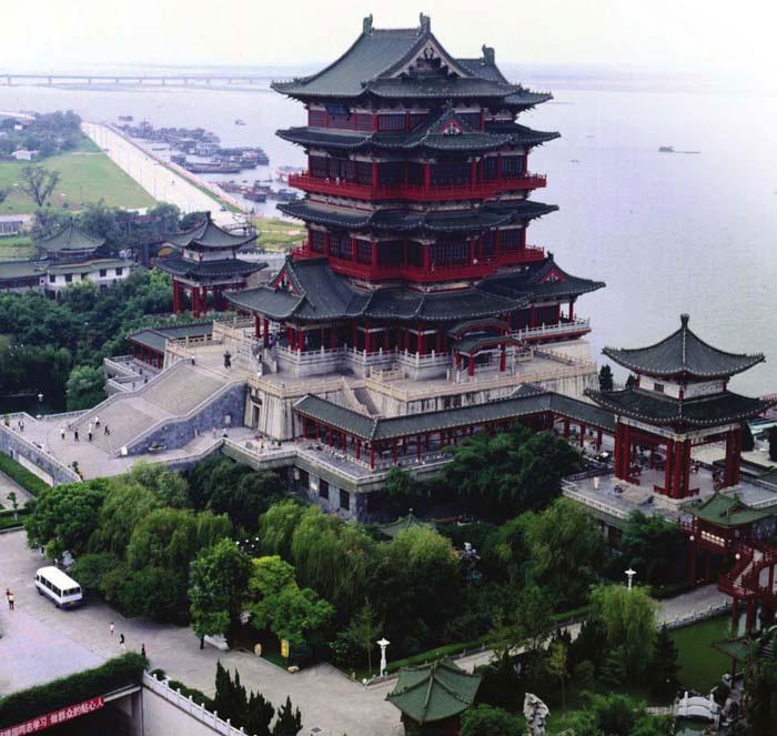 南昌滕王阁外水天一色