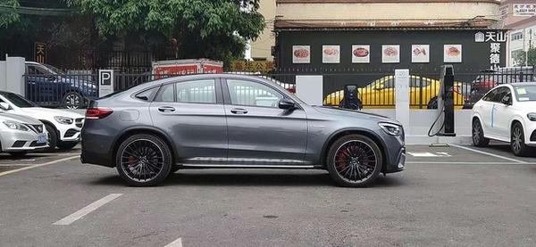 百公里加速时间3.8秒 奔驰amg glc63s 4matic coupe实拍