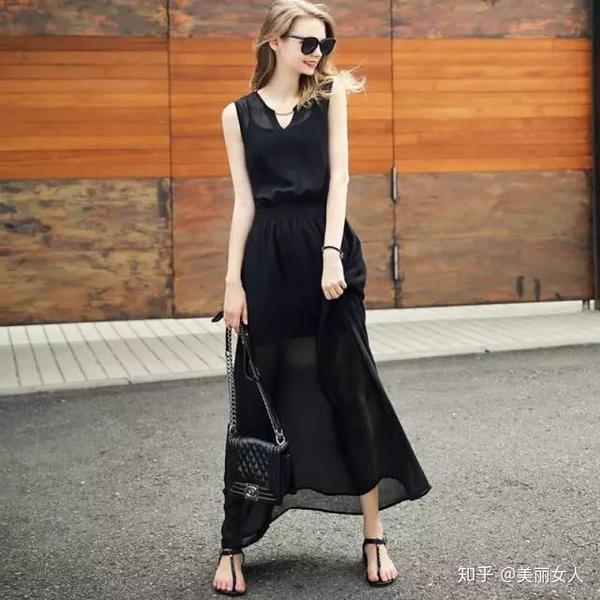 黑裙子配什么颜色的鞋子