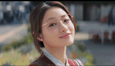 还有各种流行元素恰到好处的应用,十元在这部剧中的造型不说是最美也