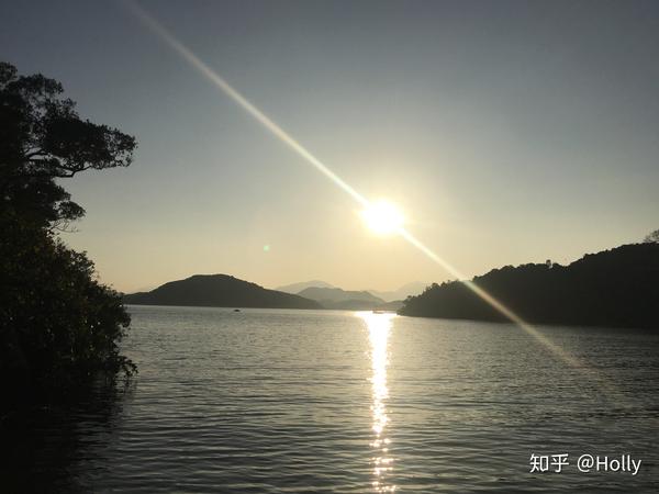 指向月亮的手指