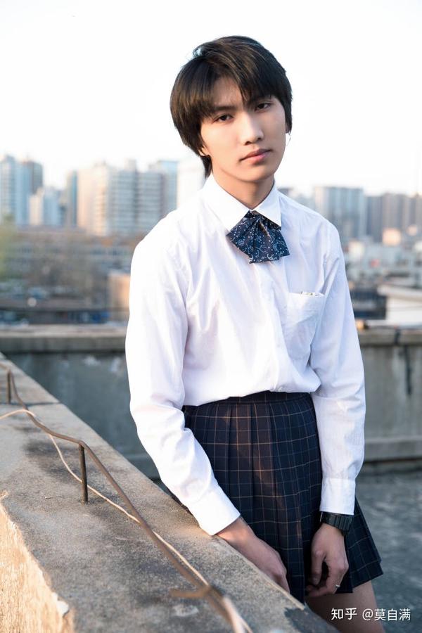 男生穿jk制服是什么体验?