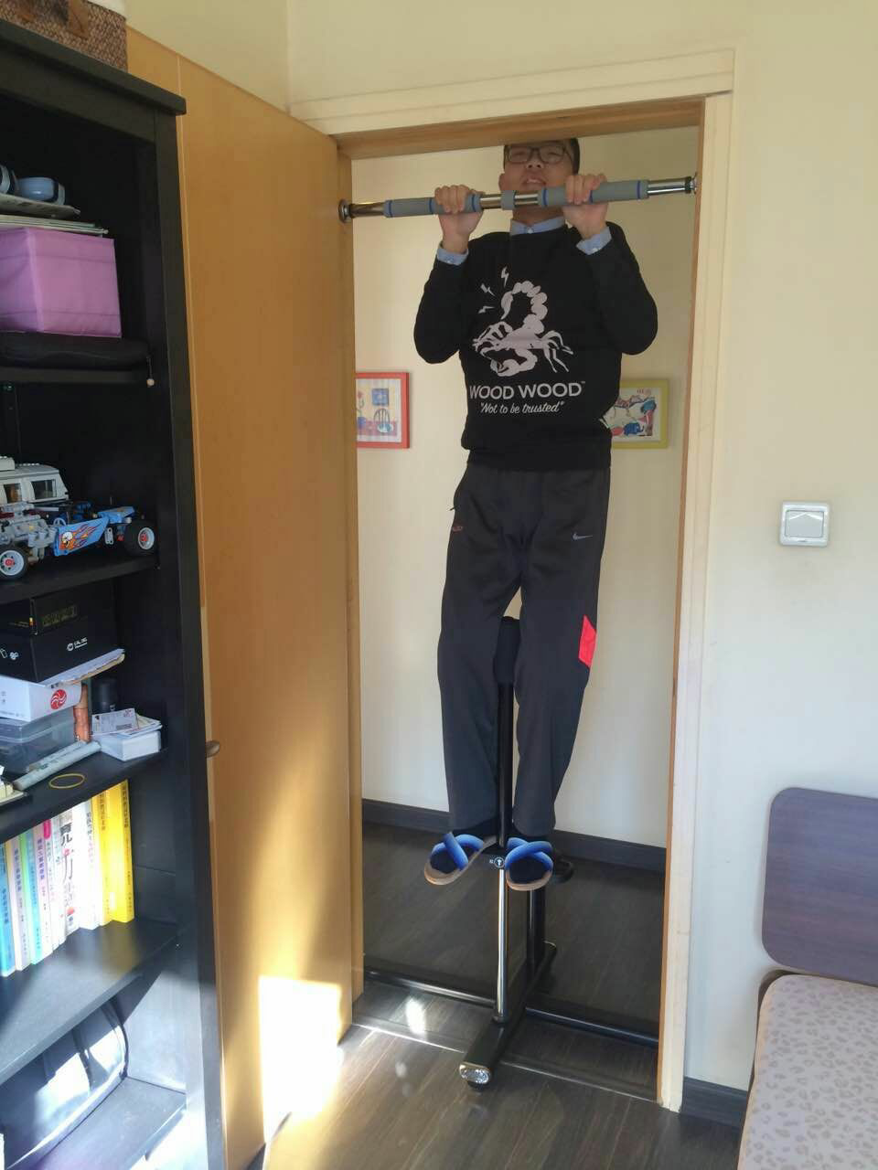 本人男生初三要体育中考了准备突击练引体向上正手想寻求一个适合我