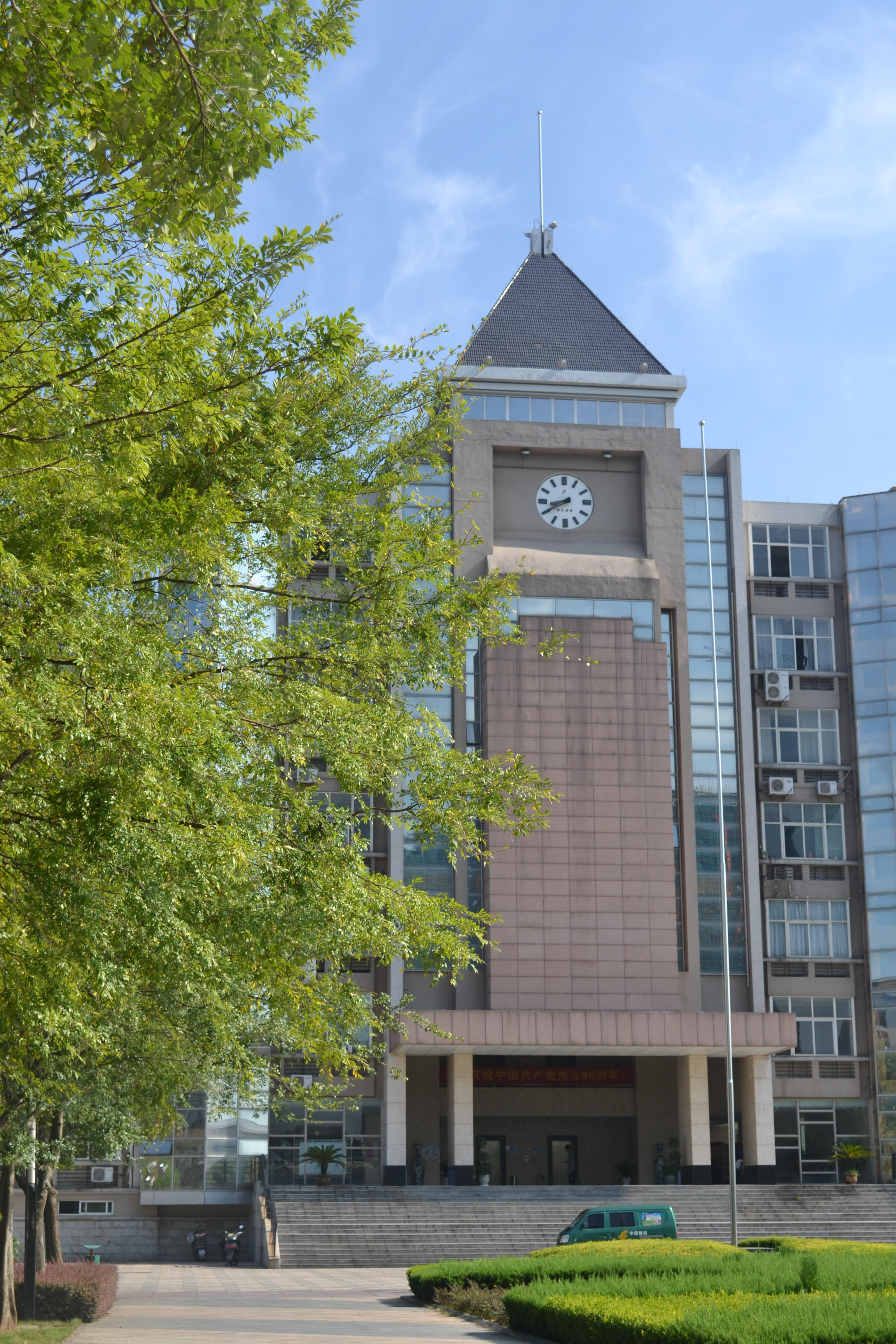 在浙江金华第一中学就读是一番怎样的体验