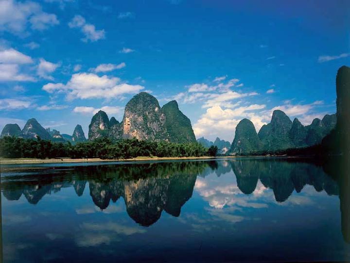 广西旅游必去十大景点排名广西北海旅游最佳时间桂林旅游几月份去最好