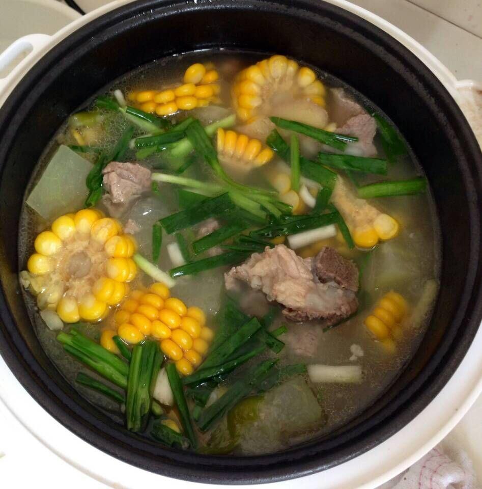 电饭锅可以煲汤,煮面,煮粥,绿豆汤,银耳汤,煮饭,炒菜,蒸蛋糕,火锅