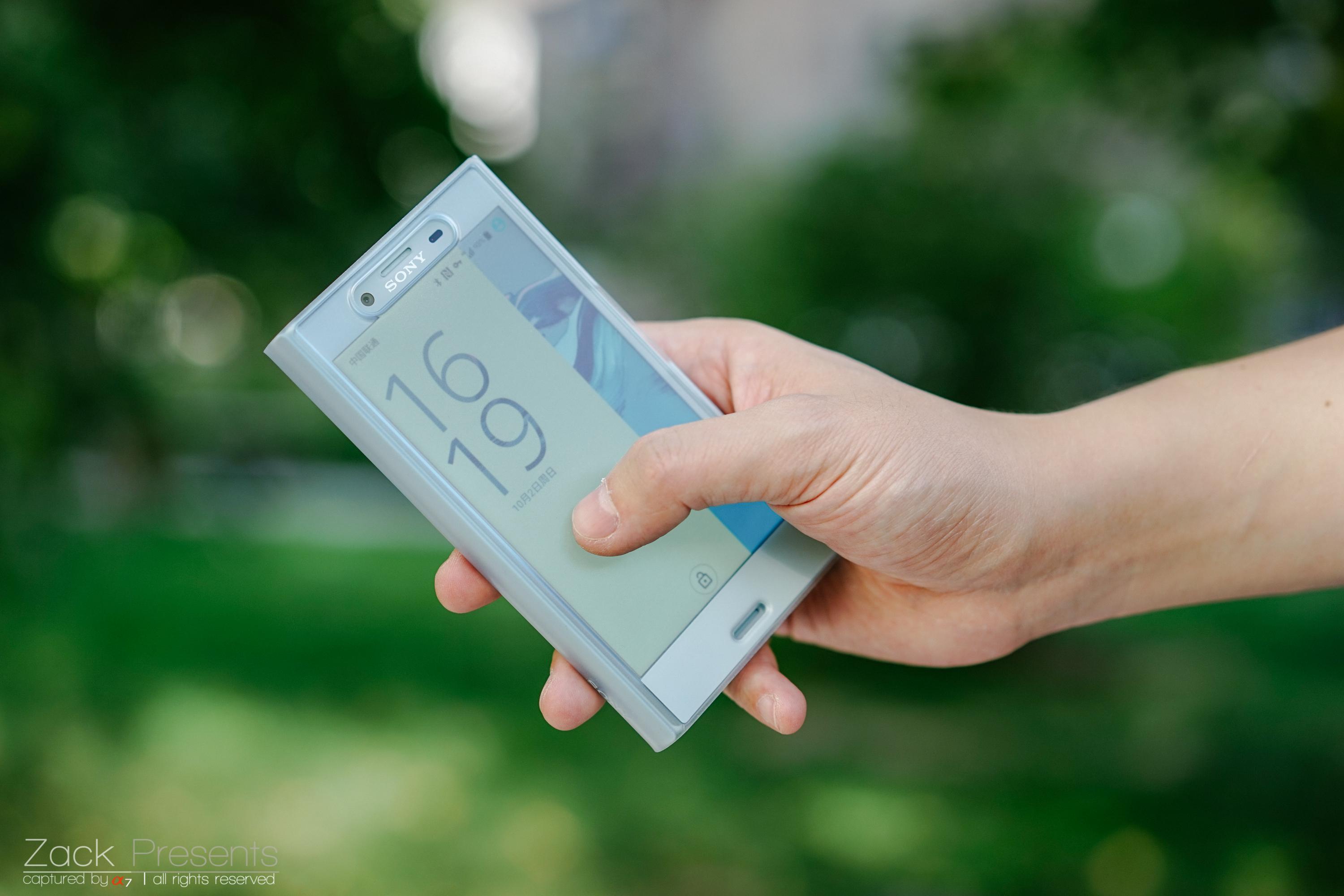 SONY的 Xperia XZ 和 X Compact 手机实际使