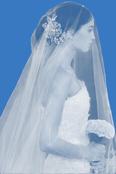 ps通道扣婚纱时背景有白色与半透明部分重叠如何去掉呢