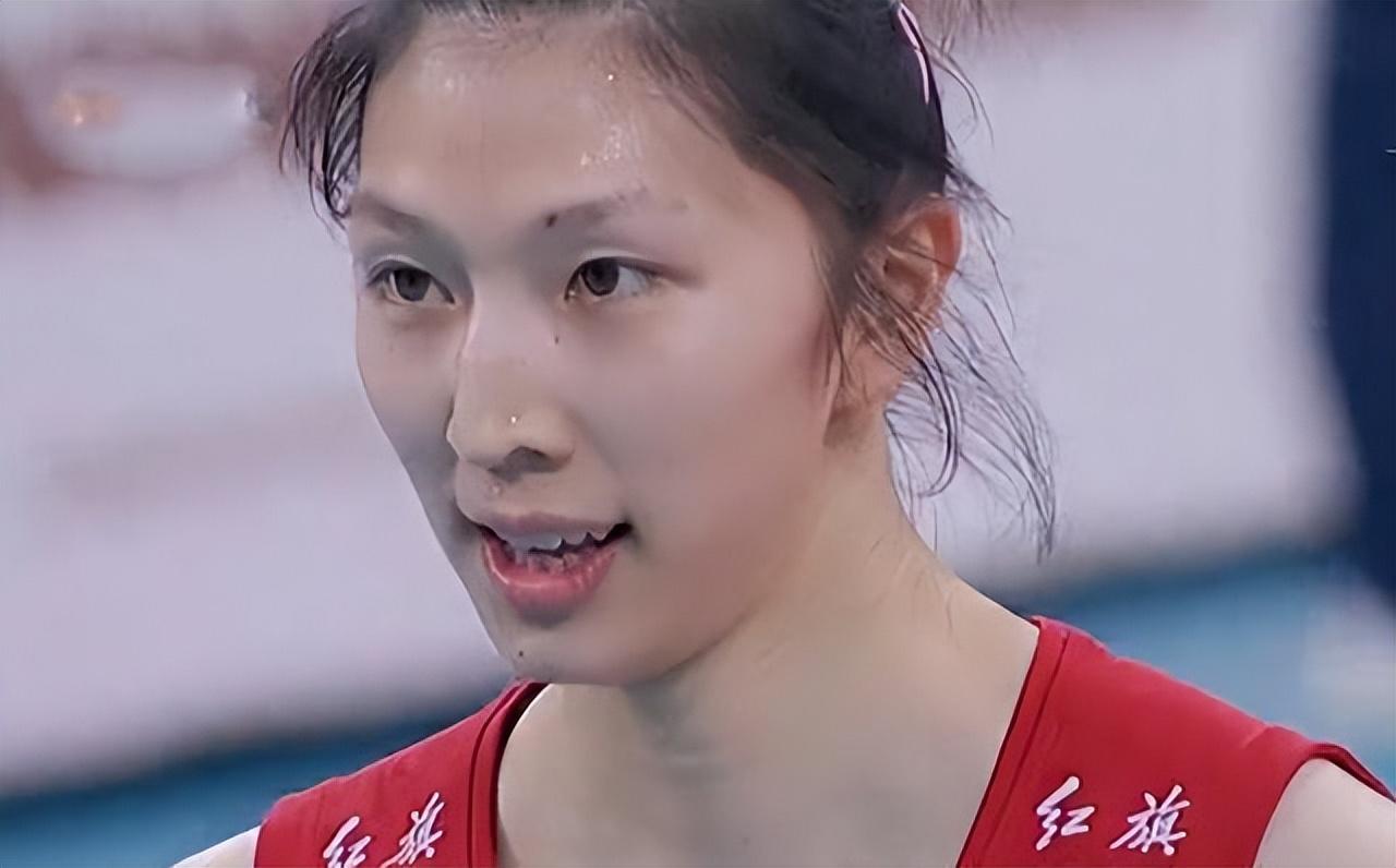 太阳是我揉圆的 的想法: 中国女排因为大运会被高估的球员!王文涵和吴
