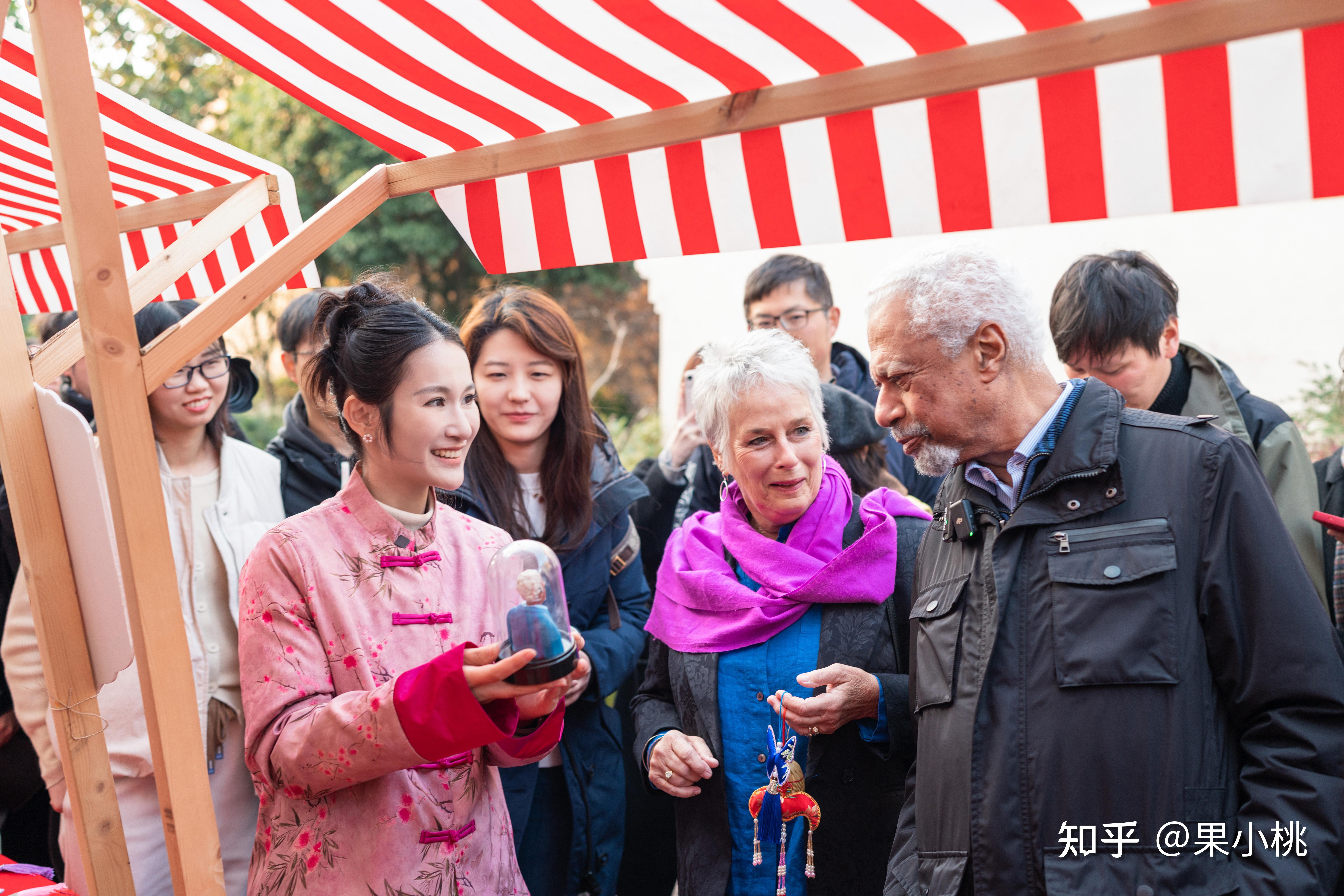 果小桃抖音=果小果什么时候露脸直播了的