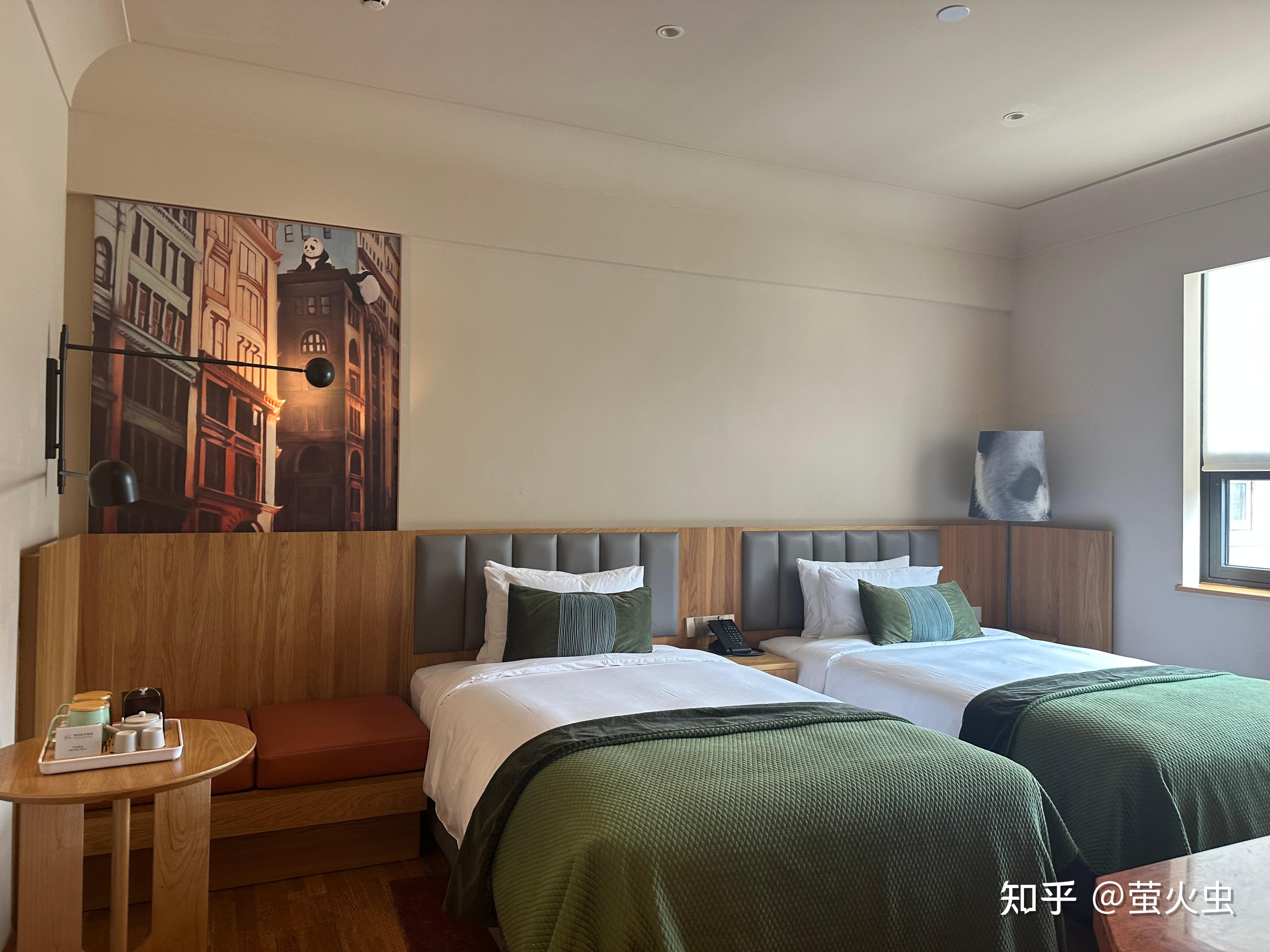 萤火虫 的想法: 旅行中,我住过的酒店 | 成都熊猫很困酒店 br>到成都