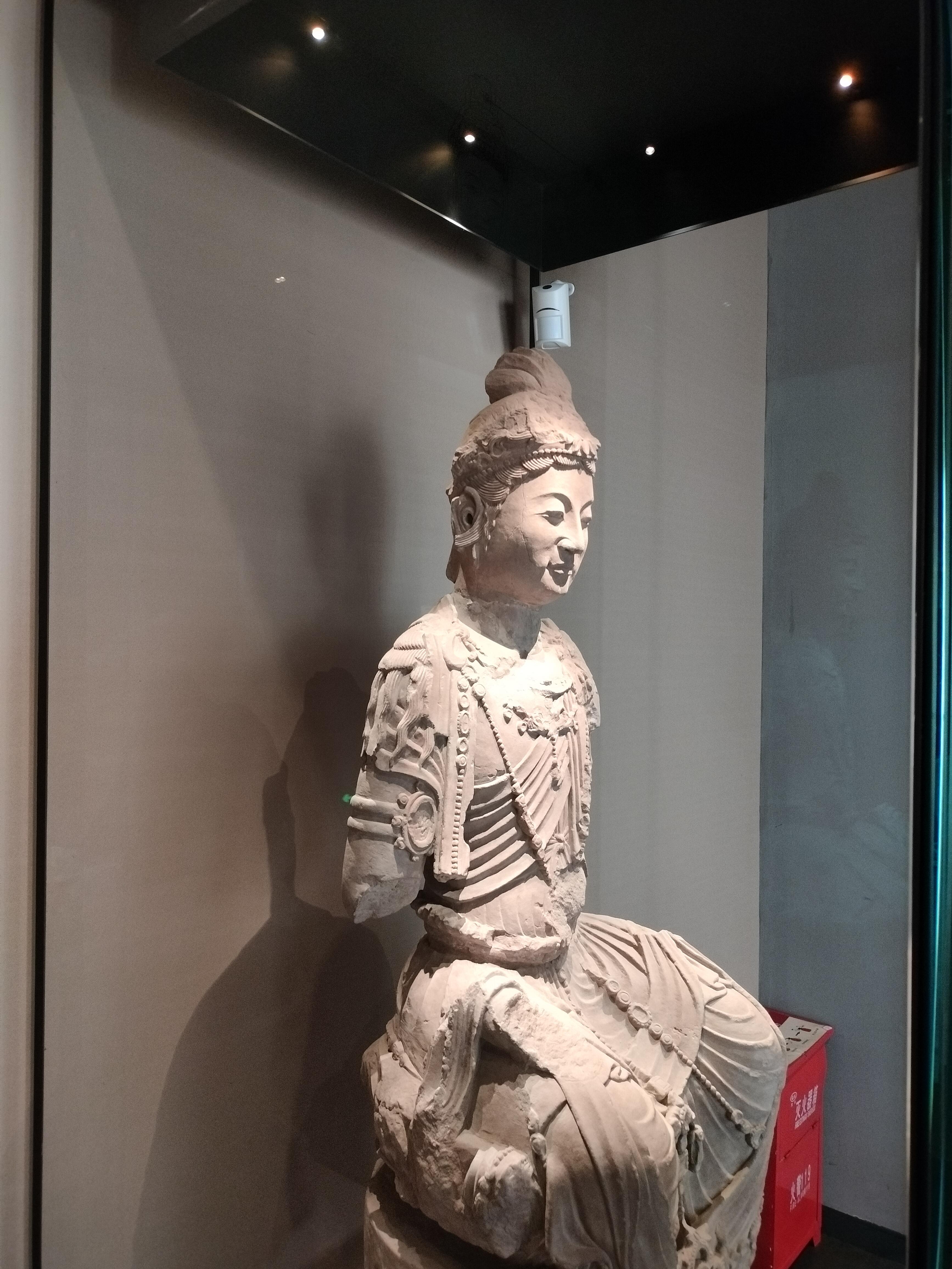 这个菩萨的像据说是唐代的