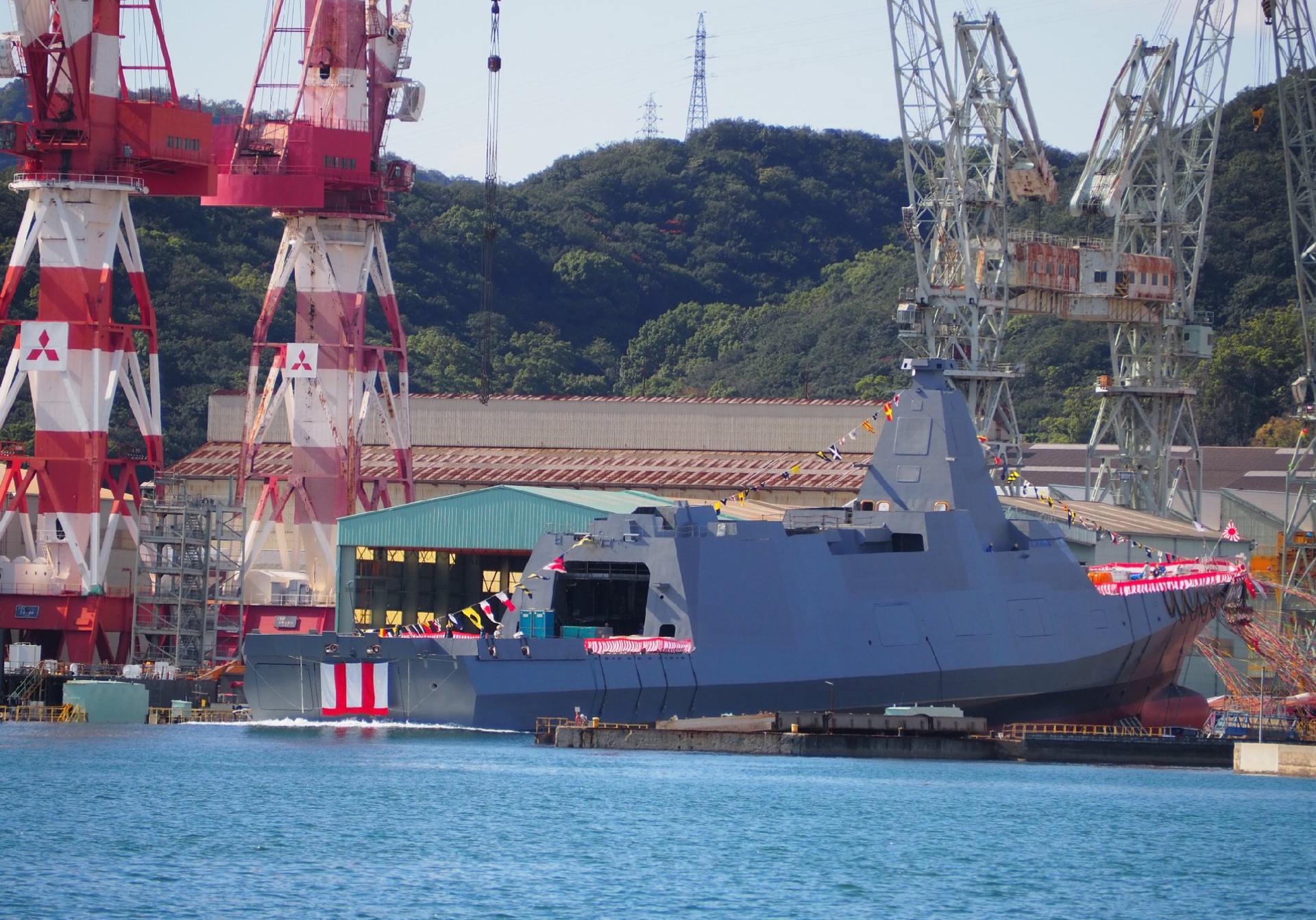 第8艘了日本海自30ffm最上级护卫舰8号舰涌别号于11月14日正式下水
