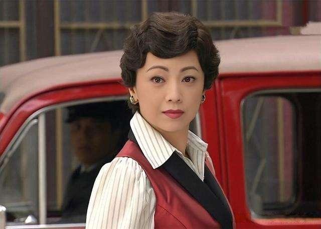 顺时针 的想法: 邓萃雯,大女主 | 虽然港剧走下坡路了.