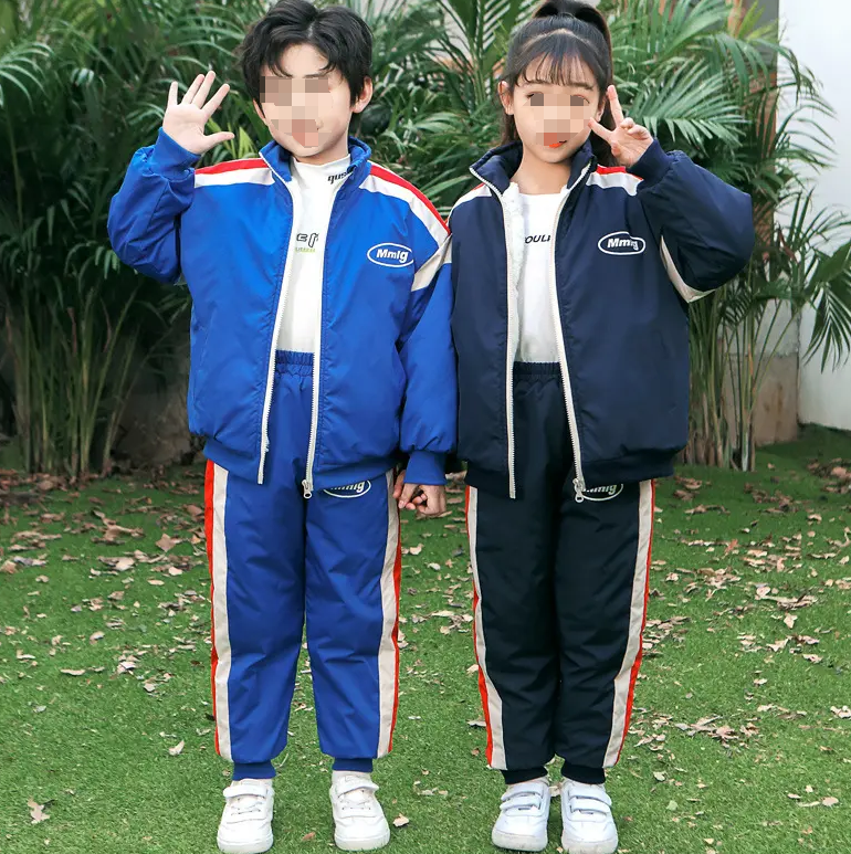 天翼谈天下 的想法: 校服必须外穿 | 97冬至温暖提醒97 br>94