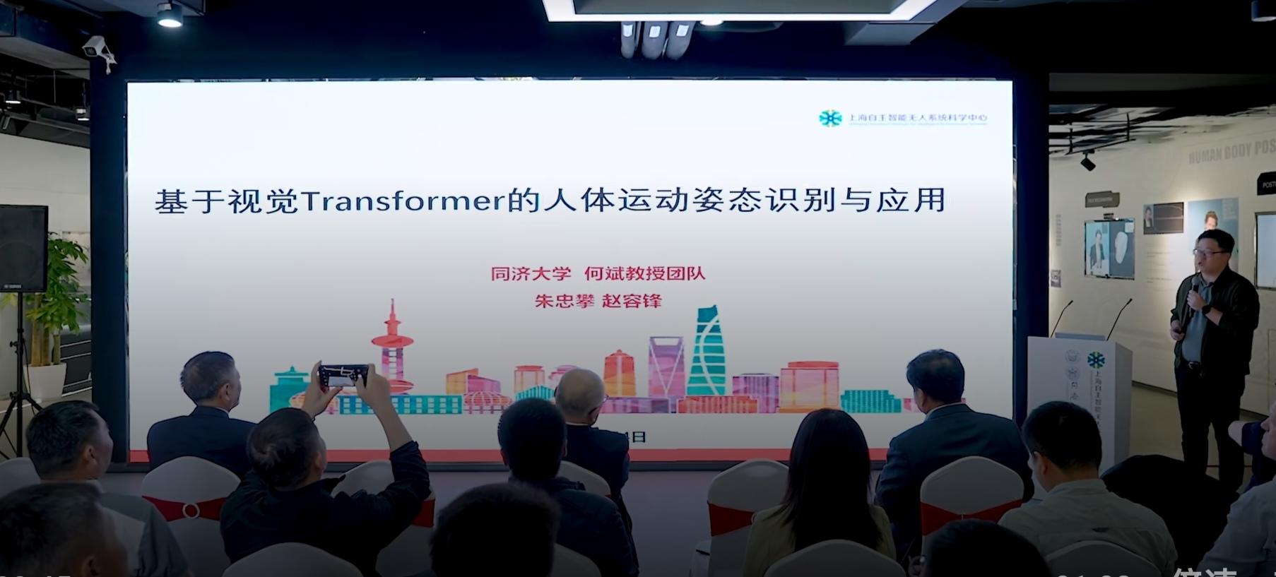  br>众所周知,中国足球很烂,在世界上不入流.