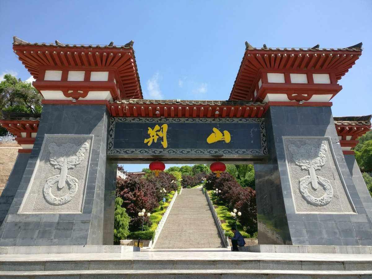  br>位于河南省——洛阳市——伊川县——人民西路以南400米