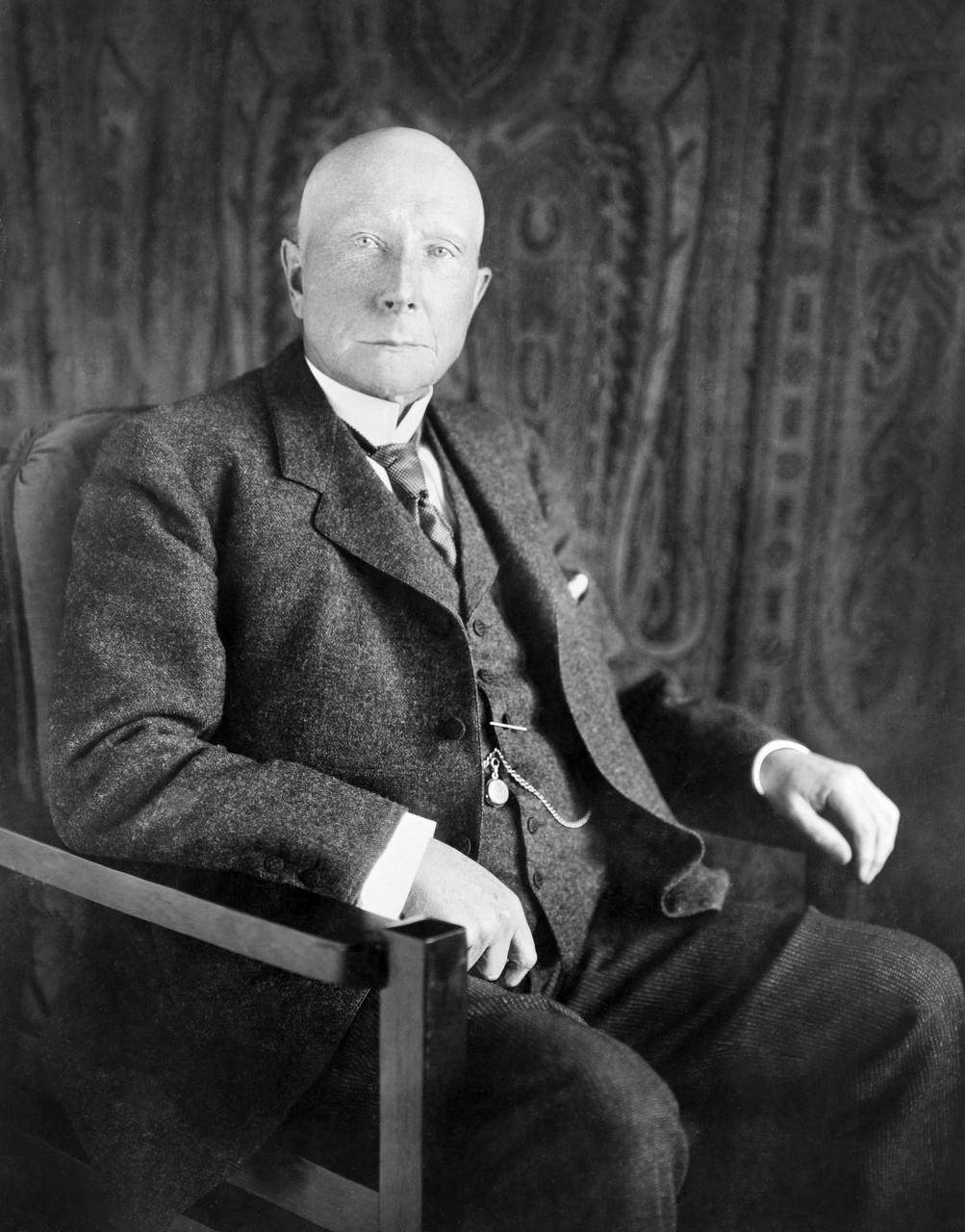 美国石油大王洛克菲勒写给儿子的一封信: br> br>亲爱的约翰: br> 