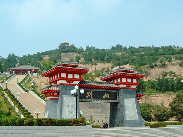  br>位于河南省——洛阳市——伊川县——人民西路以南400米