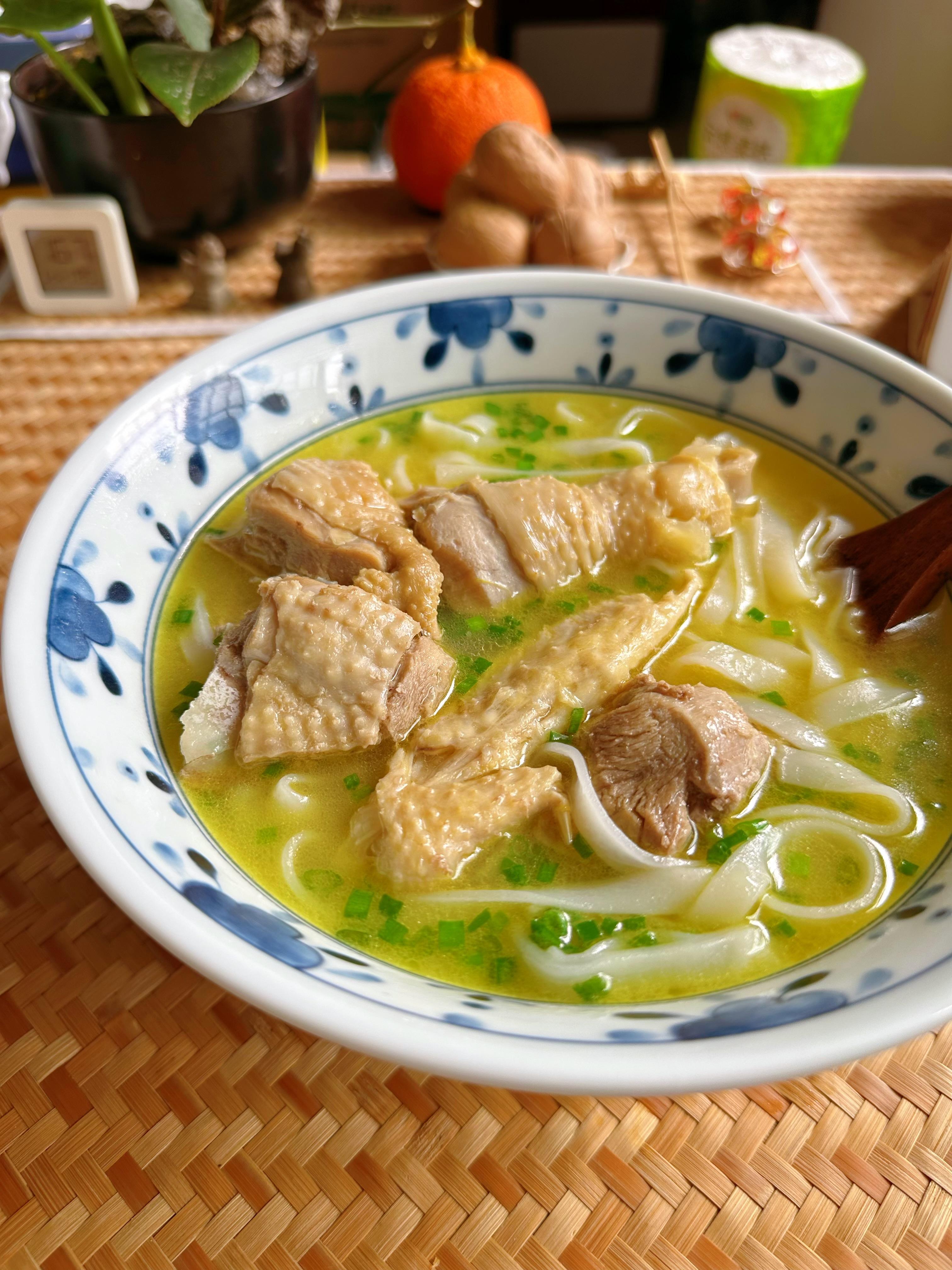 安徽特色鸡汤米面