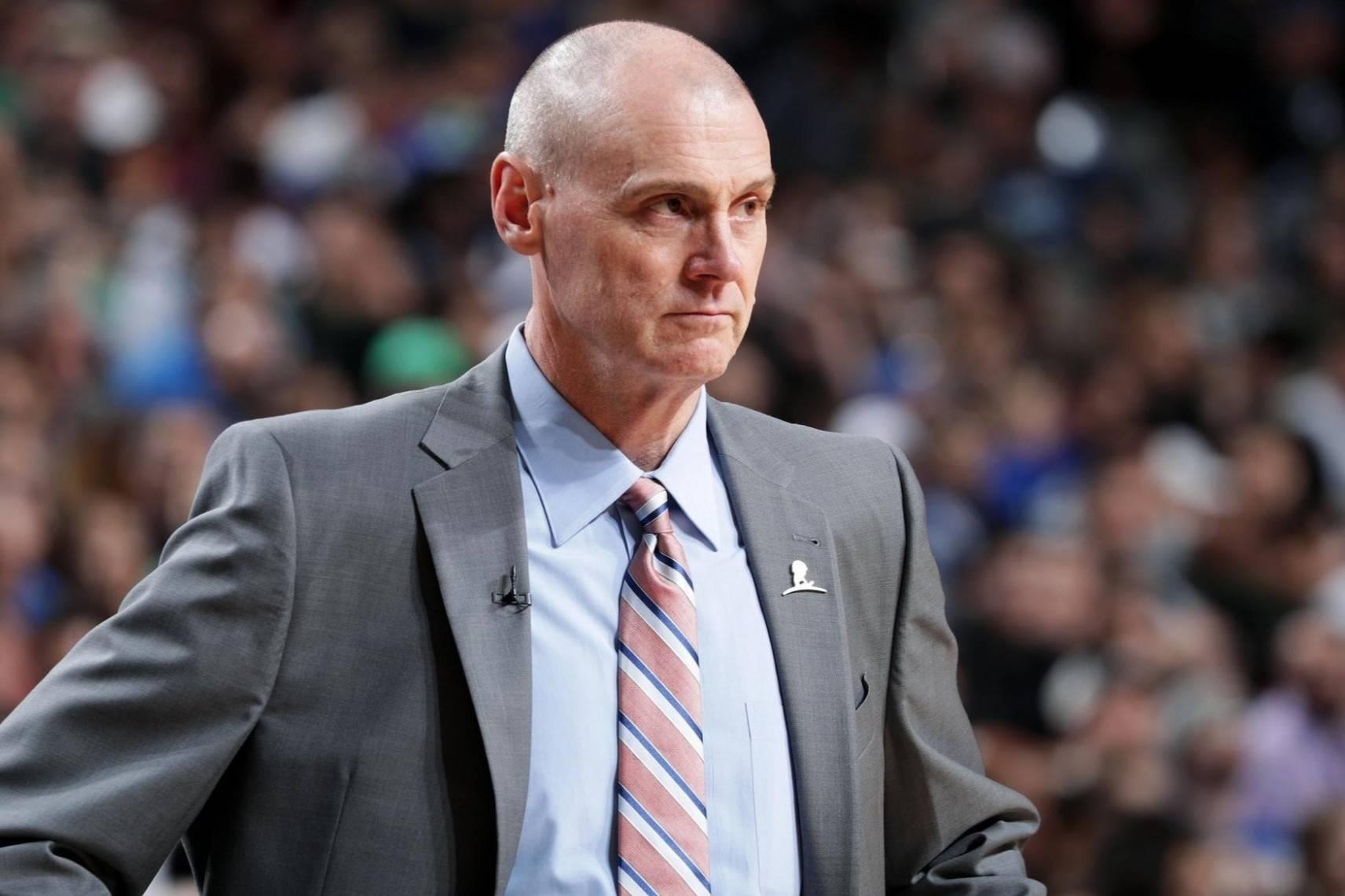 专注体育分享 的想法: 名记:主教练卡莱尔与步行者续下多年合同 | 北