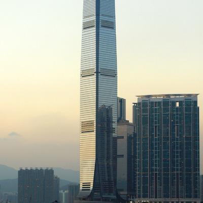 毒角show 的想法: 世界高层建筑---香港环球贸易广场 br>高度:484 m(1