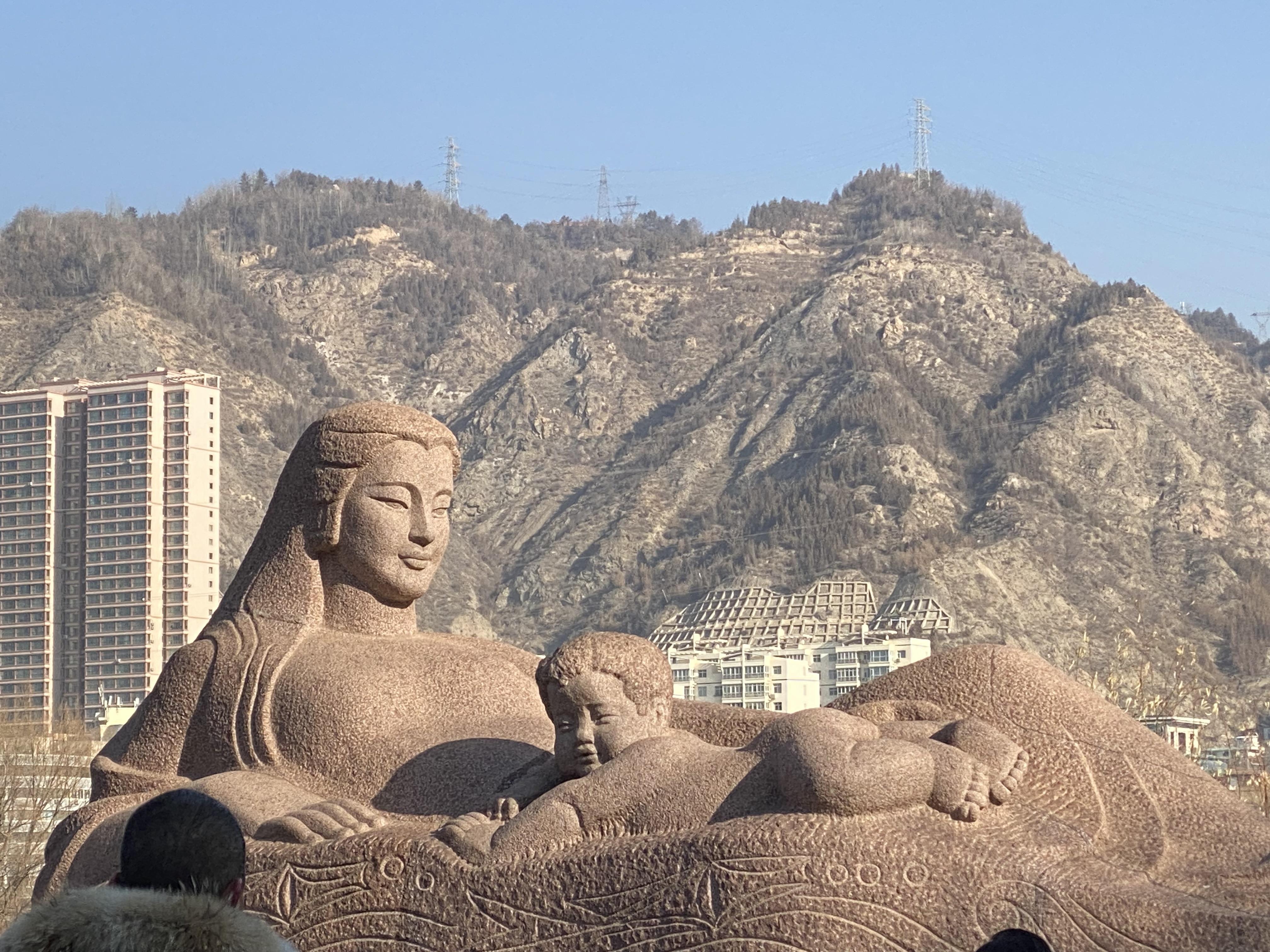 青铜峡黄河女神雕塑图片