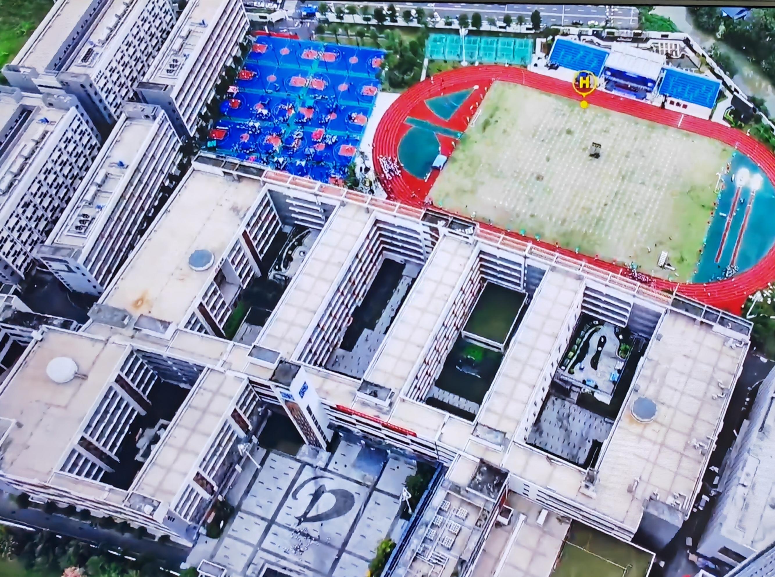 交叉点2020 的想法: 航拍下的一南 | 位于广东顺德的顺德一中西南学校