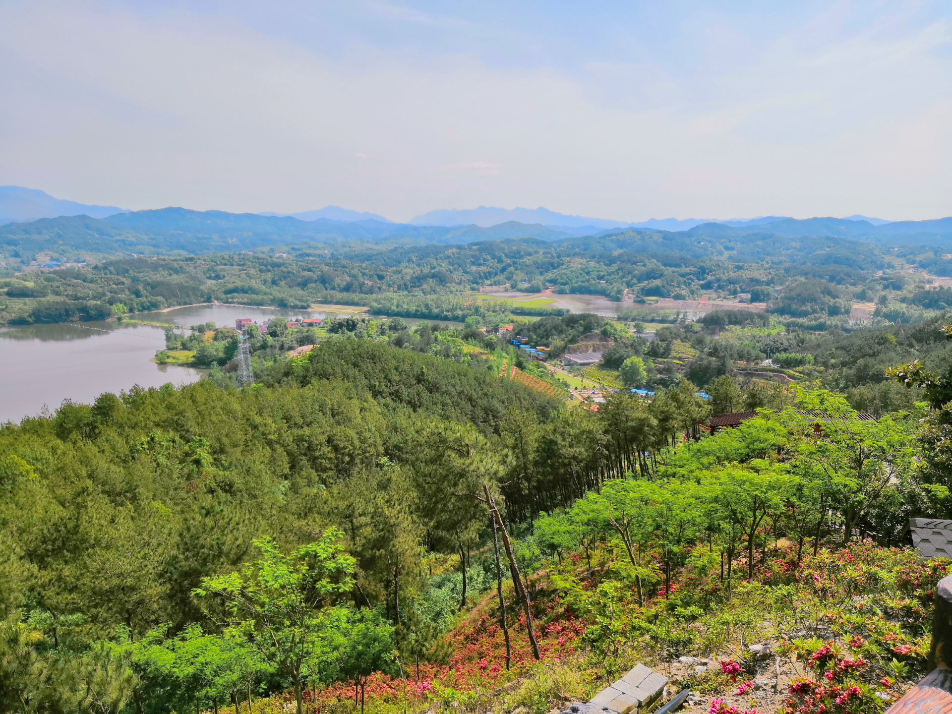 亮车闪闪 的想法 湖北英山 四季花海 地点:湖北英山四季花海 br>