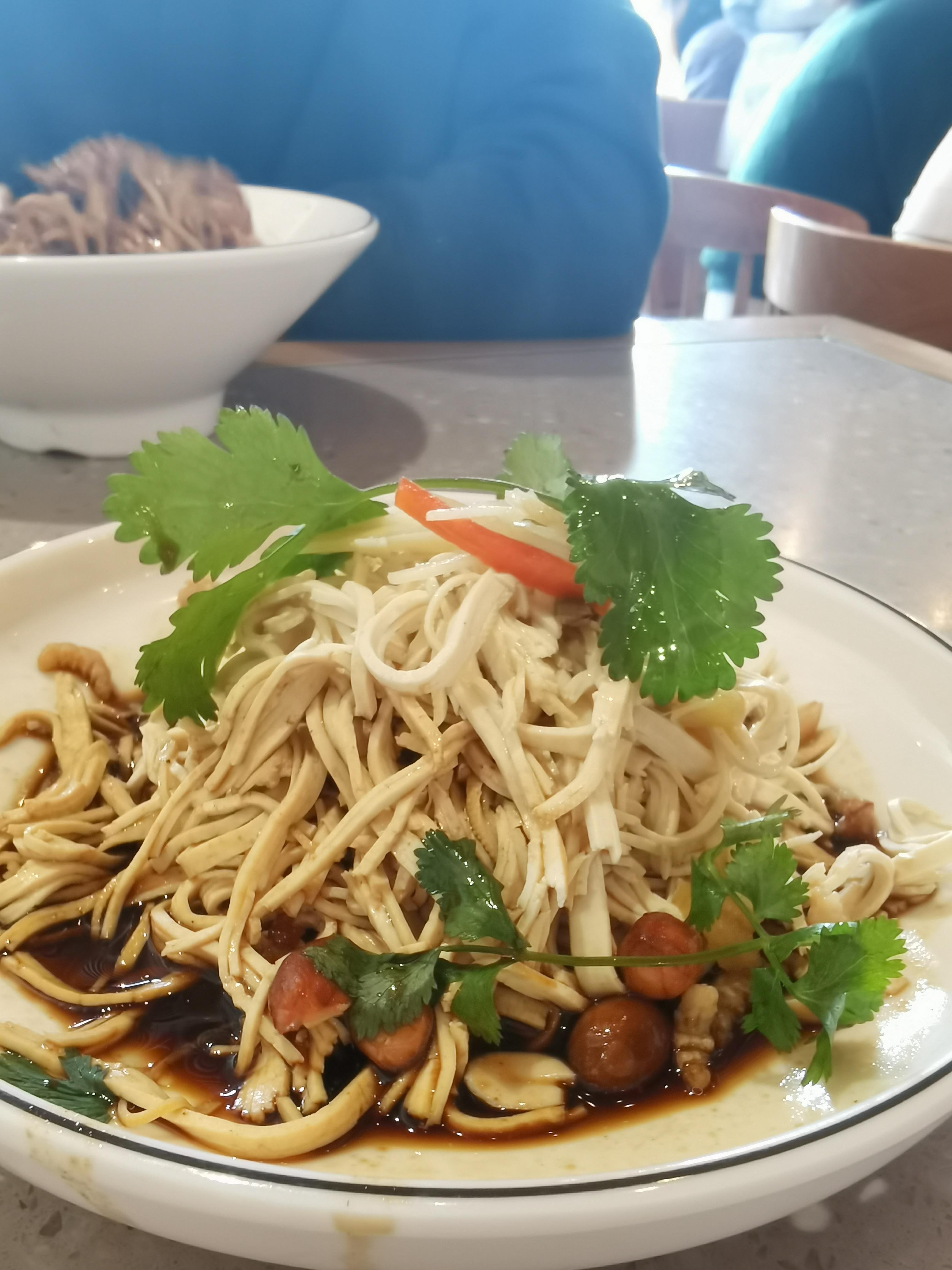 燕66 的想法: 烫干丝 | 来扬州一定要尝尝本地的烫干丝,味道绝对呱呱