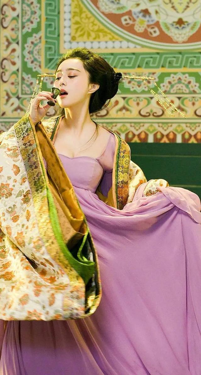 悉点财经 的想法: 唐玄宗日夜独宠杨贵妃,为何没生下一个孩子 | 可能