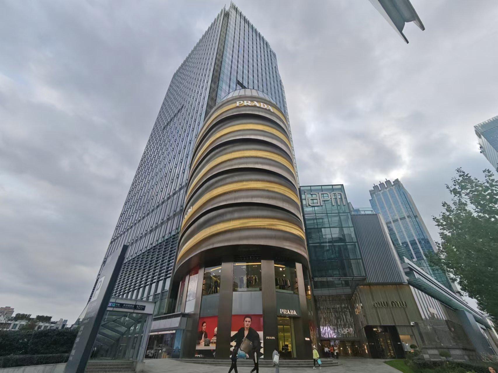 kive灯光创意师 的想法: 你们当地有什么高端商场?