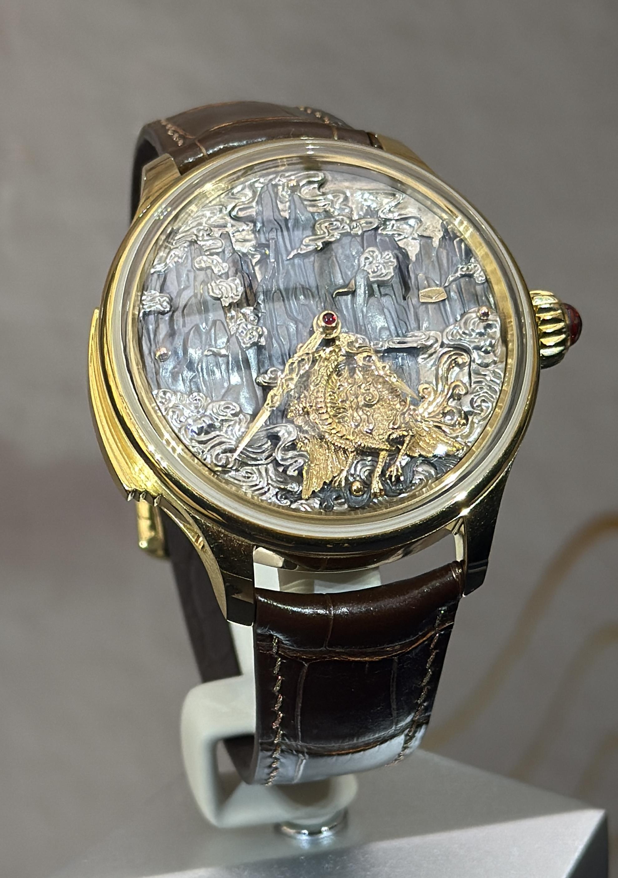 这次海鸥新发大表,双追三问万年历陀飞轮