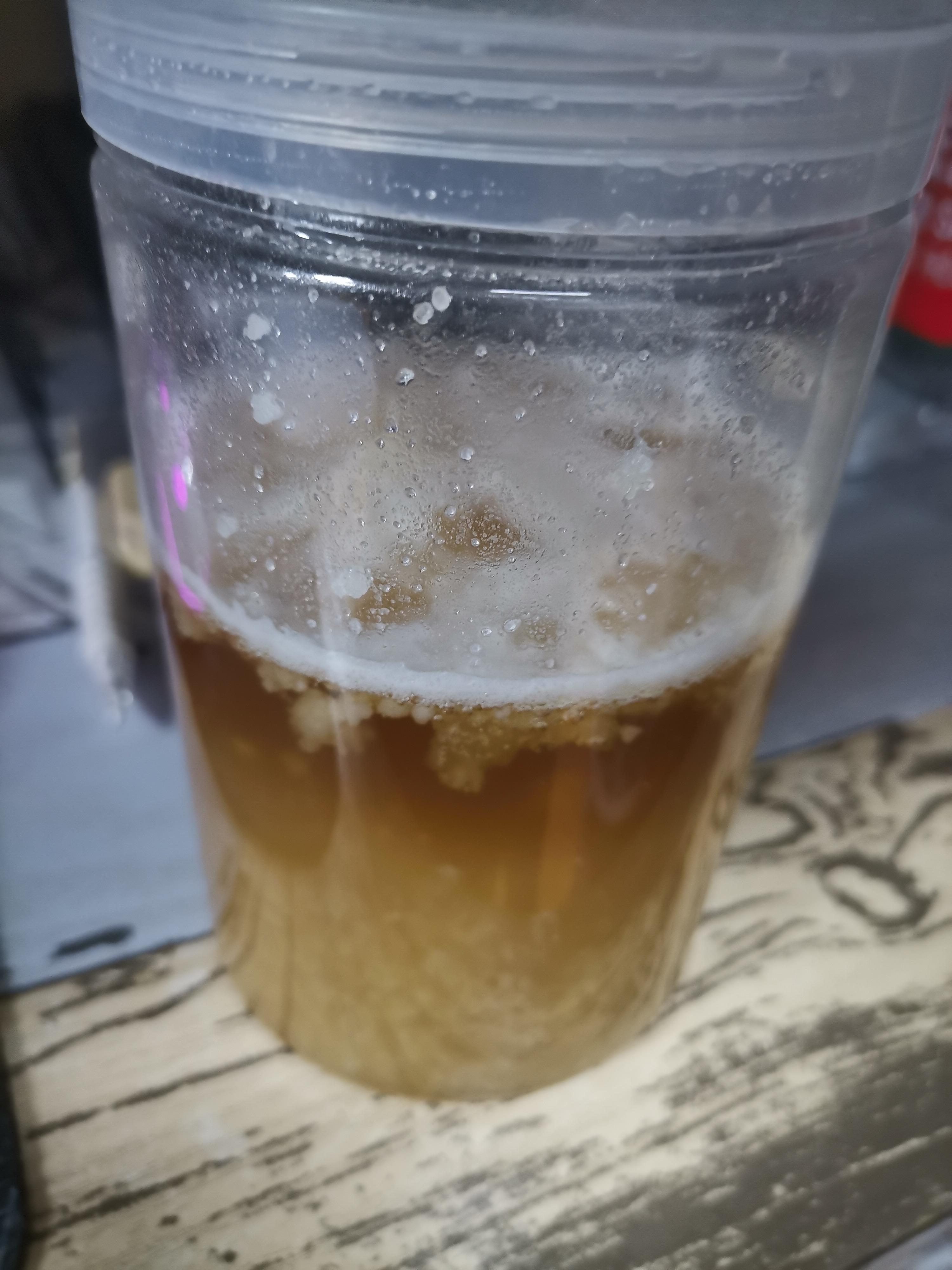 蜂蜜放久了会坏嘛还能吃吗(蜂蜜放久了还能吃吗,会中毒吗) 蜂蜜放久了会坏嘛还能吃吗(蜂蜜放久了还能吃吗,会中毒吗)