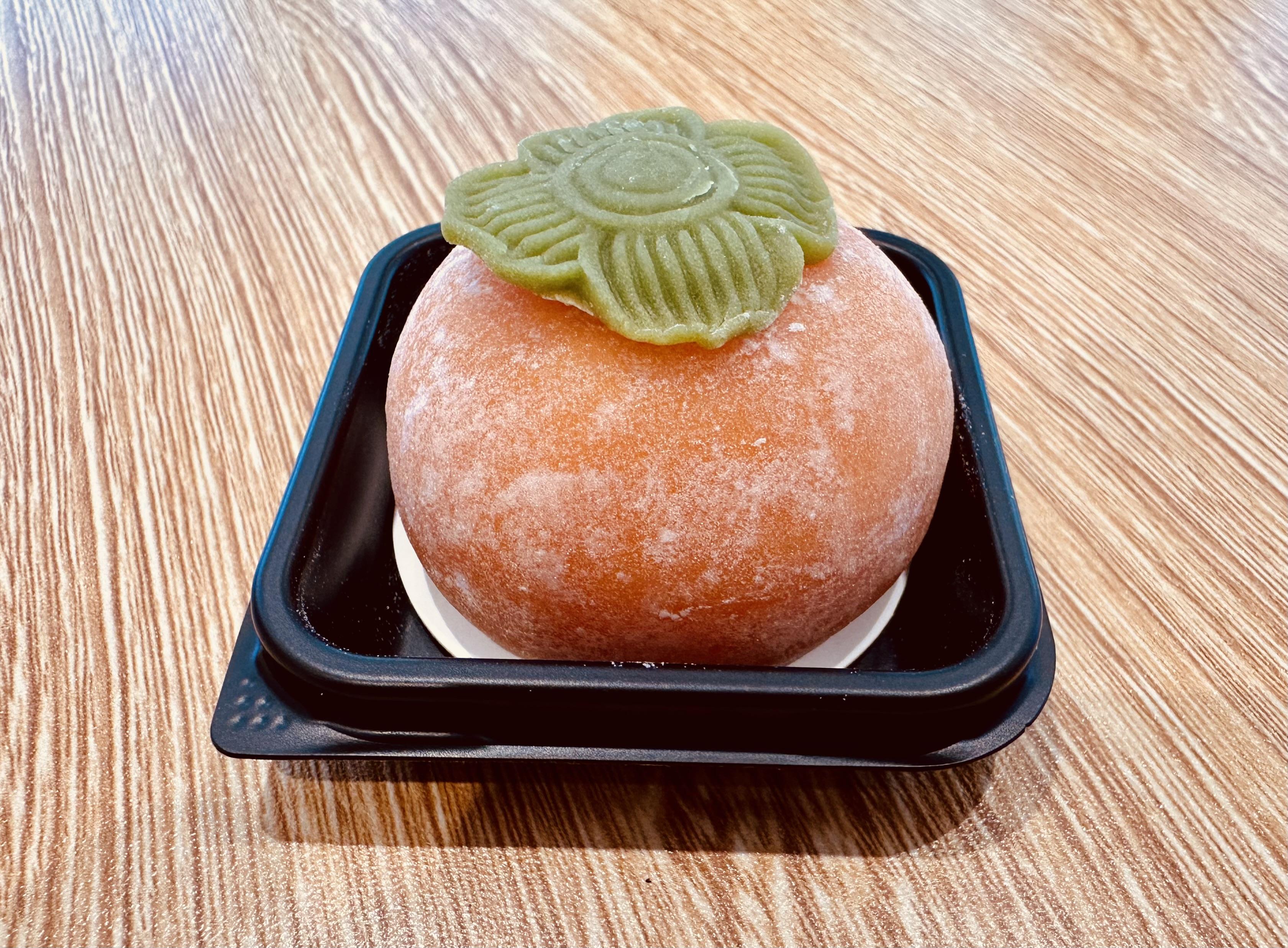 麟钺 的想法: 瑞幸新品 | 贺岁红龙拿铁x龙年好柿大福  br>龙行龘龘