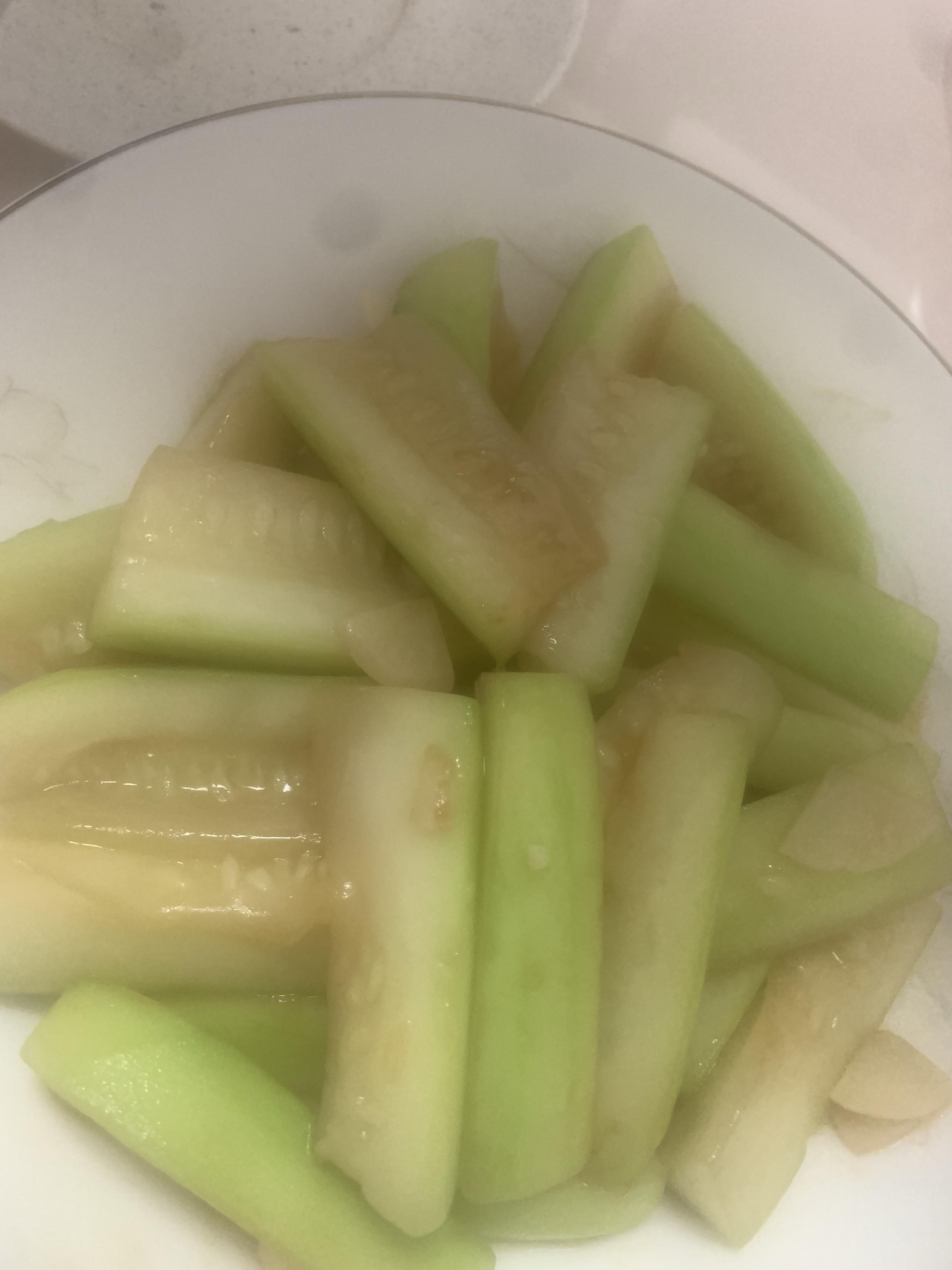 anglibaby28 的想法: 今天都吃了啥 | 今天吃的有点丰盛，中午鸡煮小米粥，第一次这样搭配，还挺好吃的！然后皮皮虾，清炒浦瓜… - 知乎