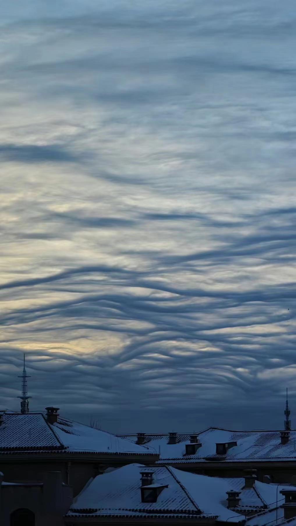 张宇 的想法: 暴雪后的"糙面云"