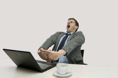 说实话,在私企遇到打工人的职场混子很少,有是有,主要还是老板的亲戚!