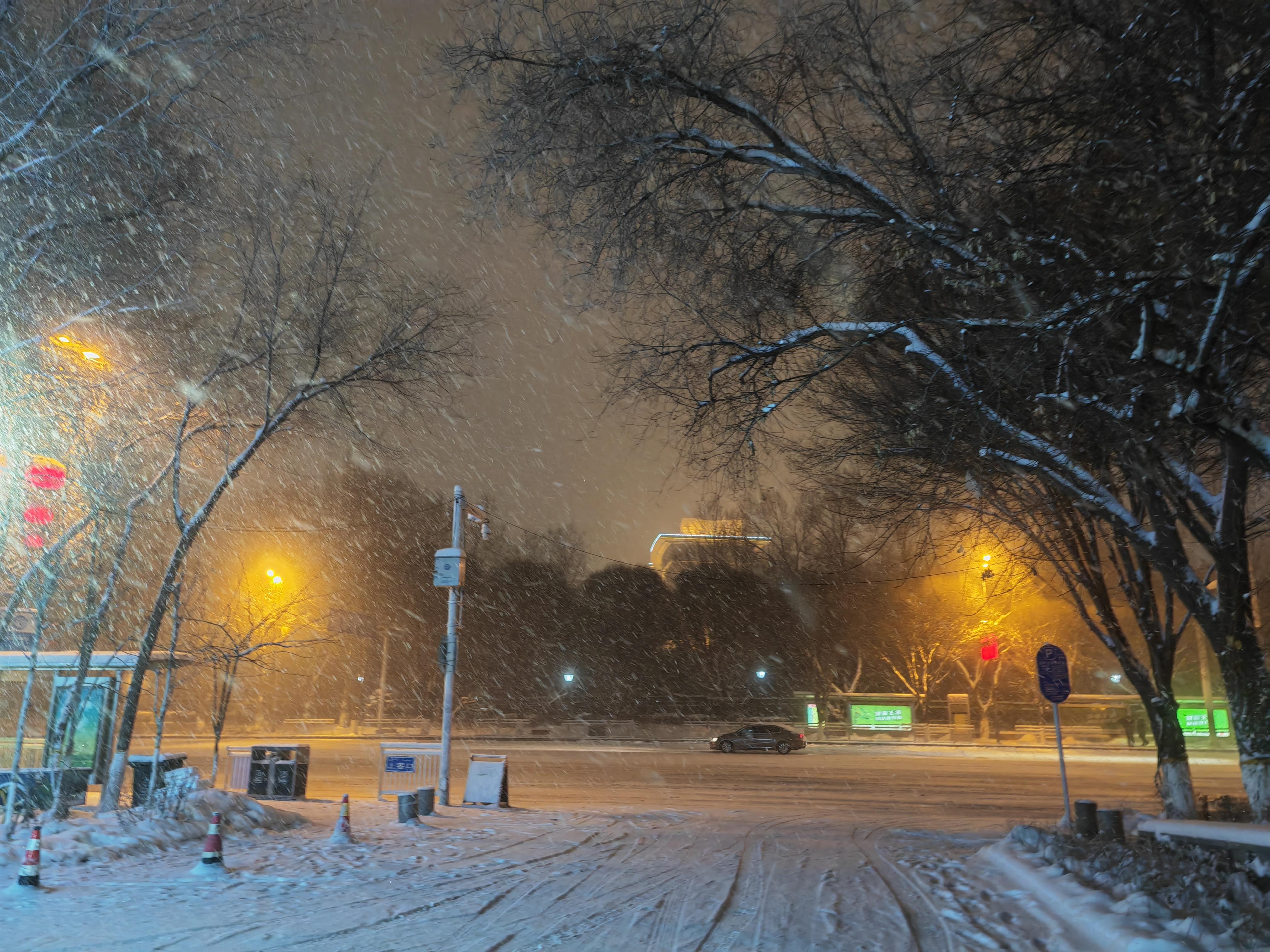 乌鲁木齐雪景图片图片