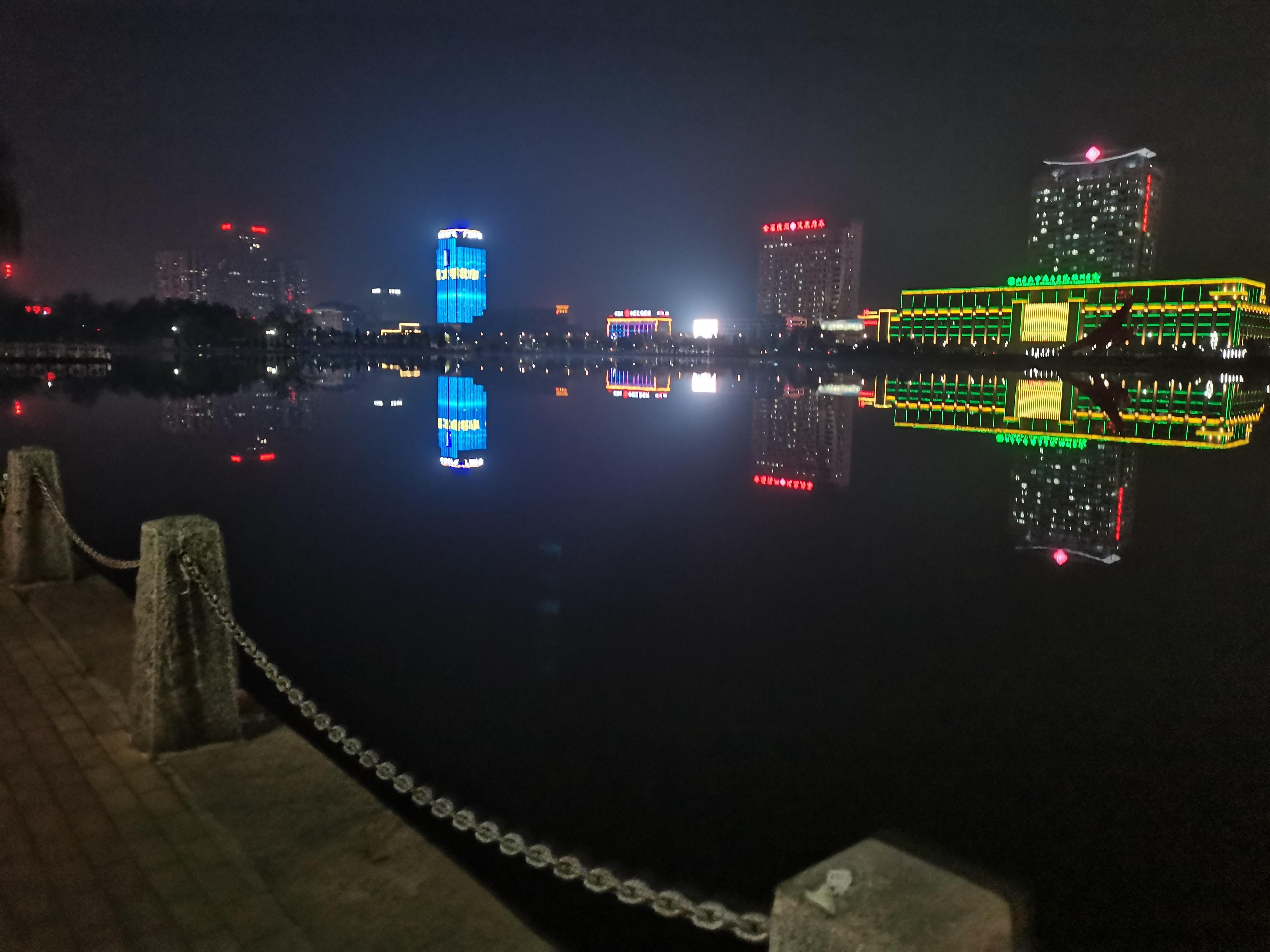大魏哥 的想法: 德州的夜晚