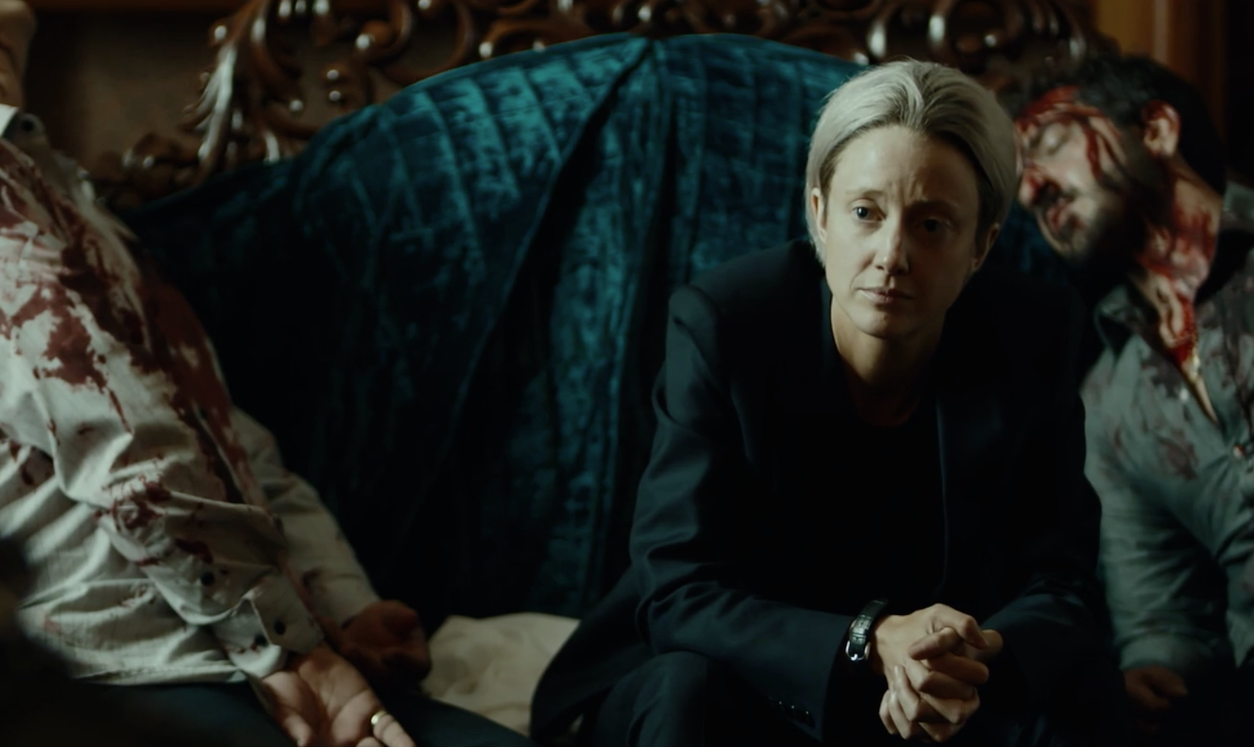 我更喜欢零零零的节奏和三条线叙