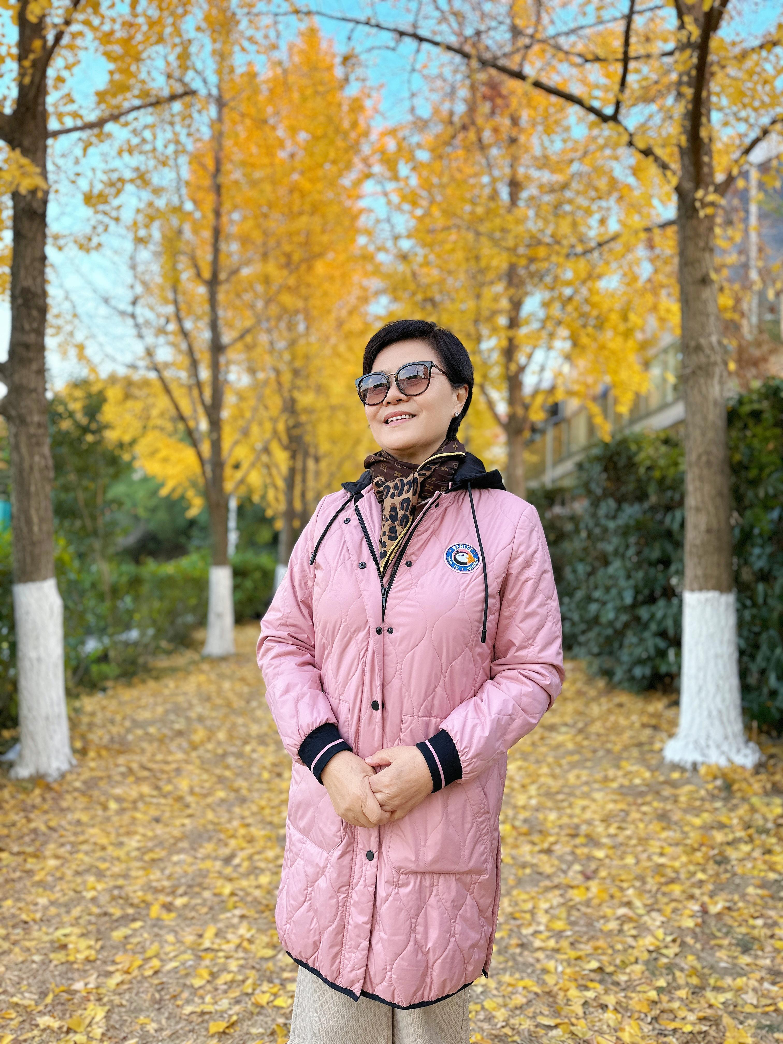 蔚蓝姐姐 的想法: 初冬的下午,漫步在美丽的街头