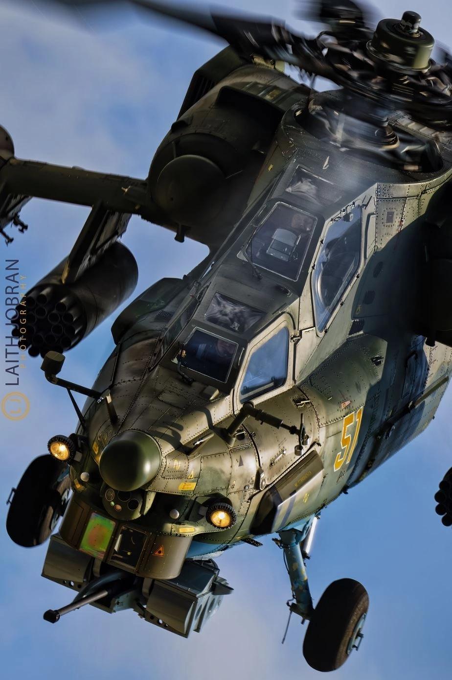 暴力美学的典范!感受"浩劫"和䧳鹿比阿帕奇有肌肉感