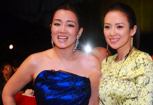 巩俐和章子怡,每一个五官细节都不同,却整体相似度极高…… br>  a