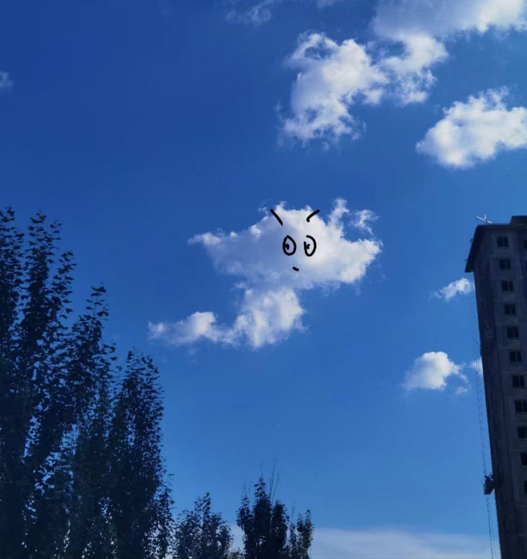 郝小鱼 的想法: ☁️分享我拍到的云:晚霞,小美美,小白云 br>💡