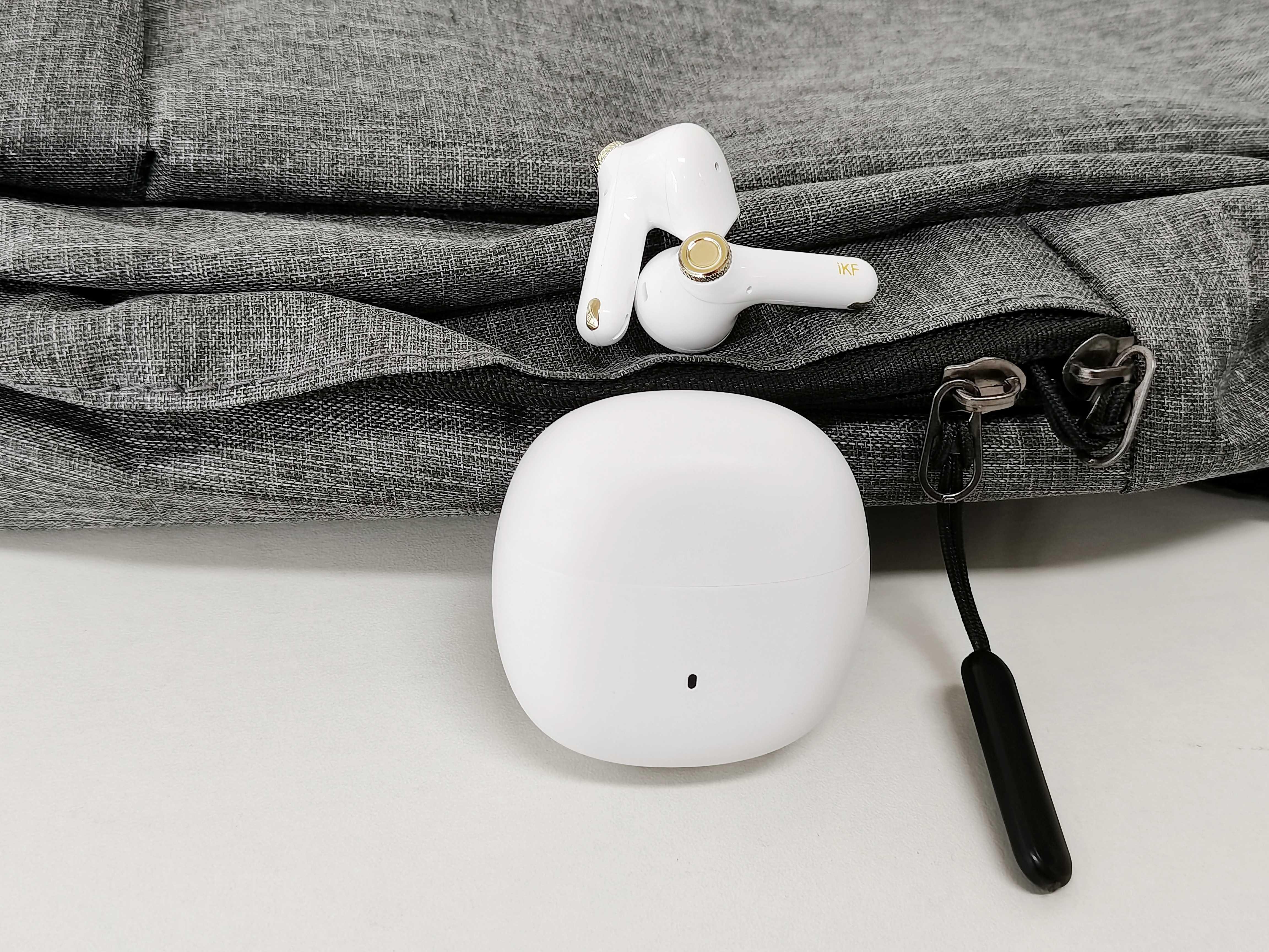 数码测评君 的想法: 不知不觉又到周末,今天突发奇