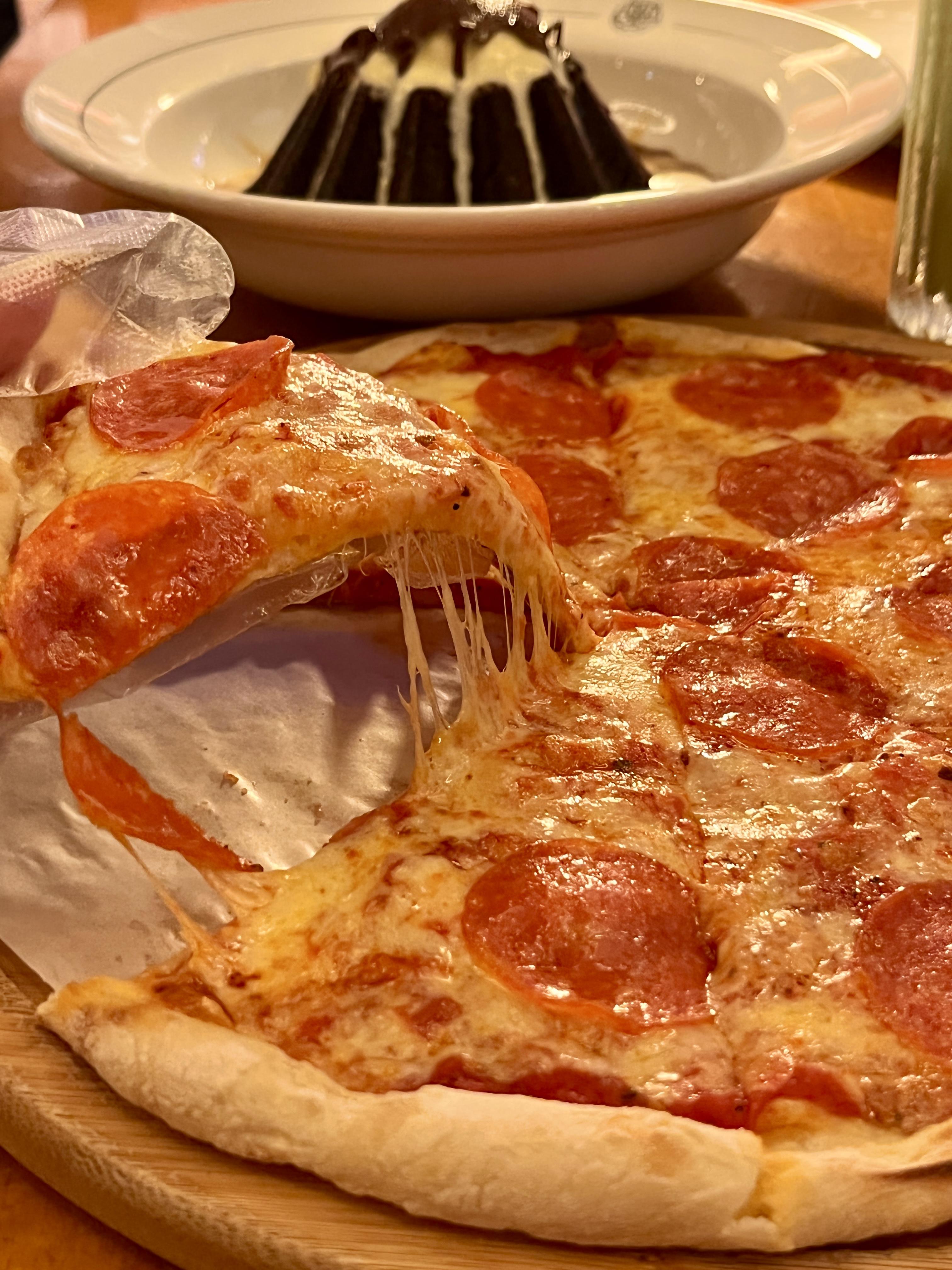 巧克力熔岩蛋糕!好吃si啦…… | 97太太太好吃了!一口就沦陷了!