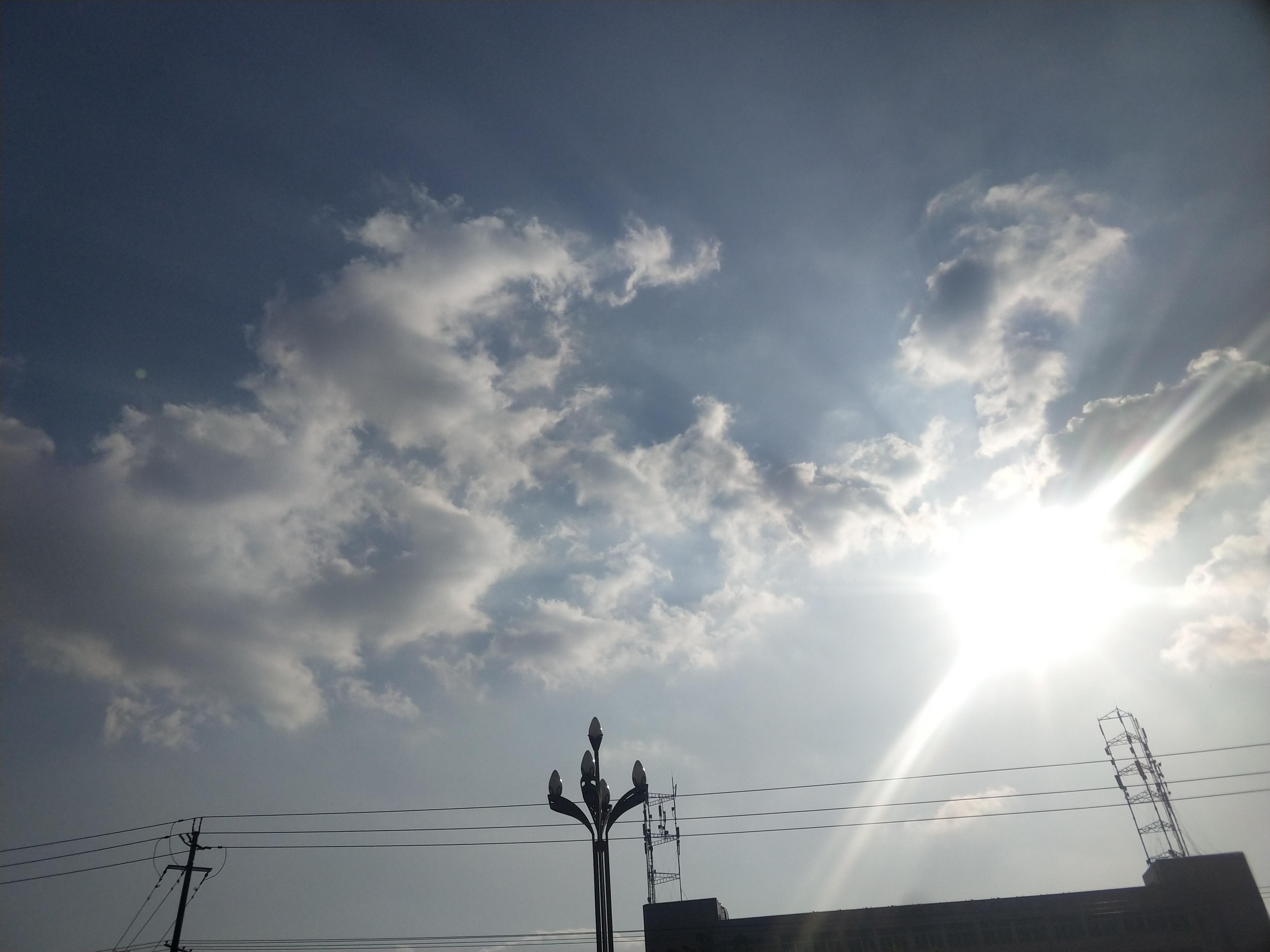 99 天气记录:晴朗的天空 br> 7615 心情记录:倍儿爽 br> a