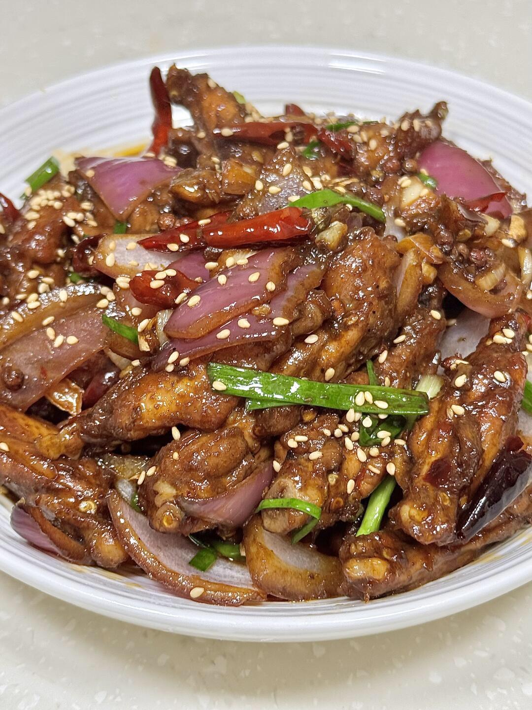 的想法: 香辣干锅鸡中翅😋又香又辣超下饭 👍