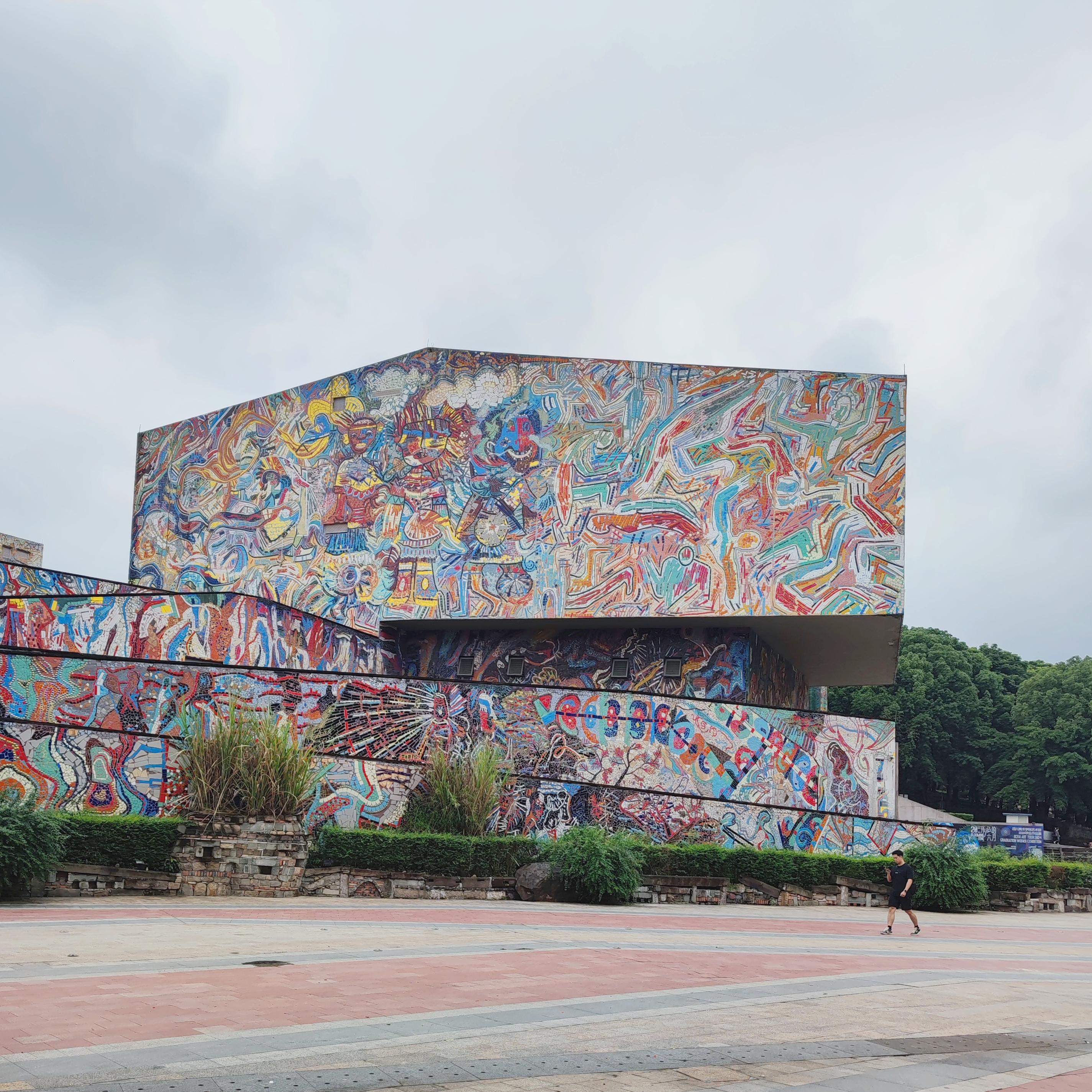 乌贼ichabod 的想法: 今天去四川美院看了今年的毕设